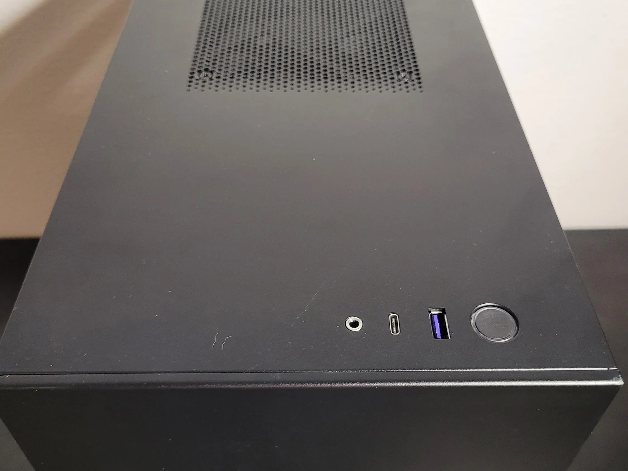 Spiderman (ITX) // Ryzen 5 5500 // RTX 2070 Super // 16GB DDR4 // 1TB NVME SSD // WIFI // 90% NEW