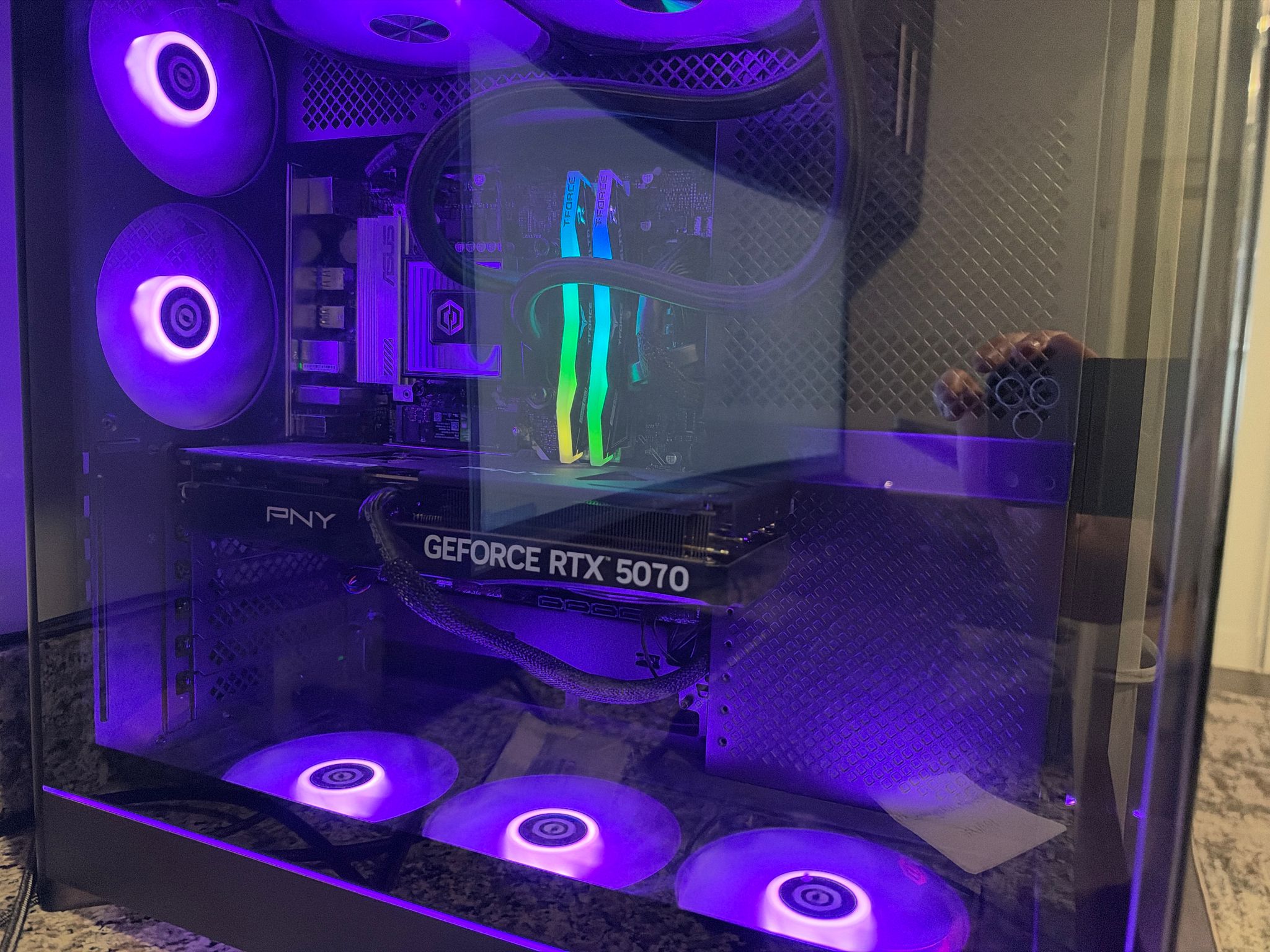 GeForce RTX 5070 Custom Gaming PC - Core i7-14700F, 32GB RAM