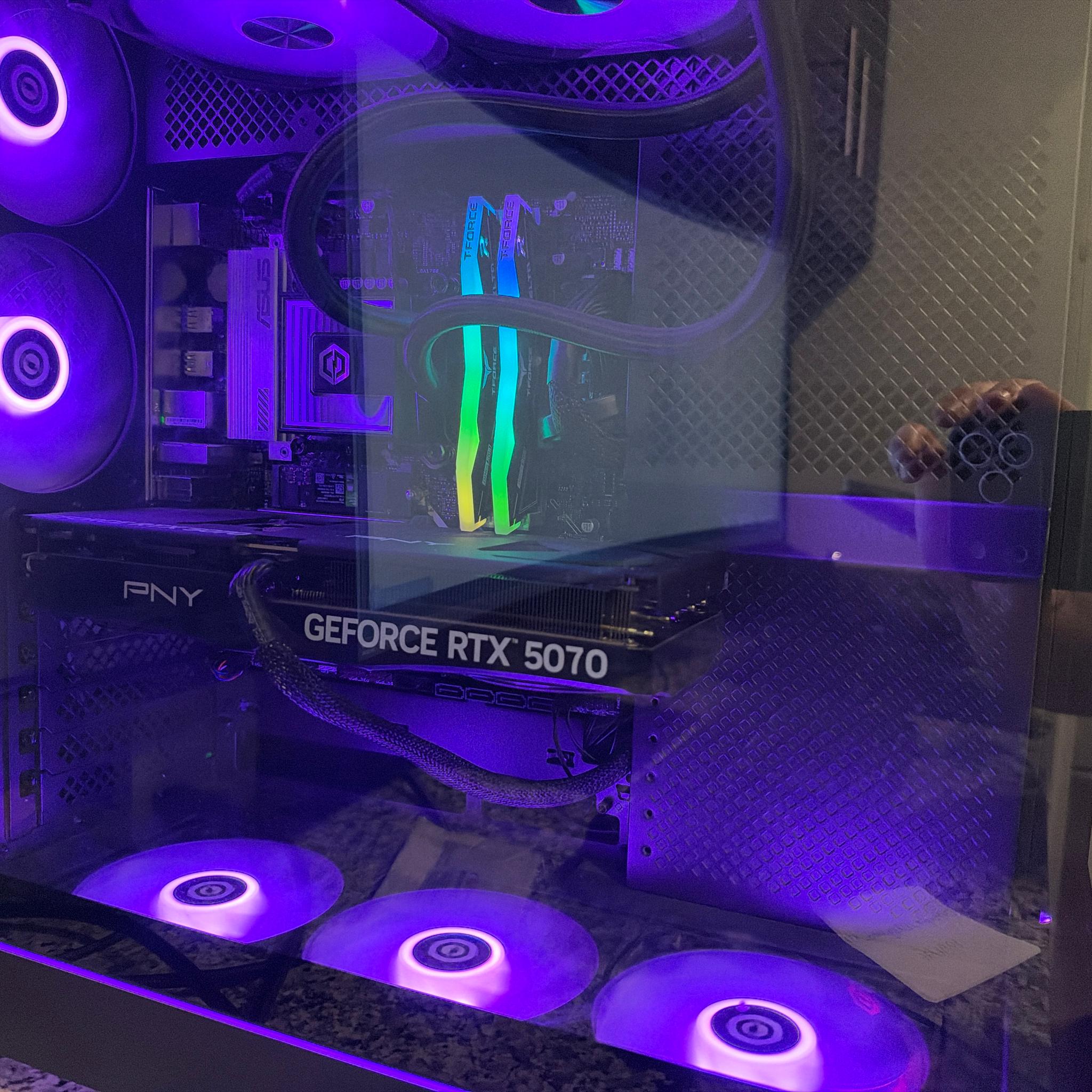 GeForce RTX 5070 Custom Gaming PC - Core i7-14700F, 32GB RAM
