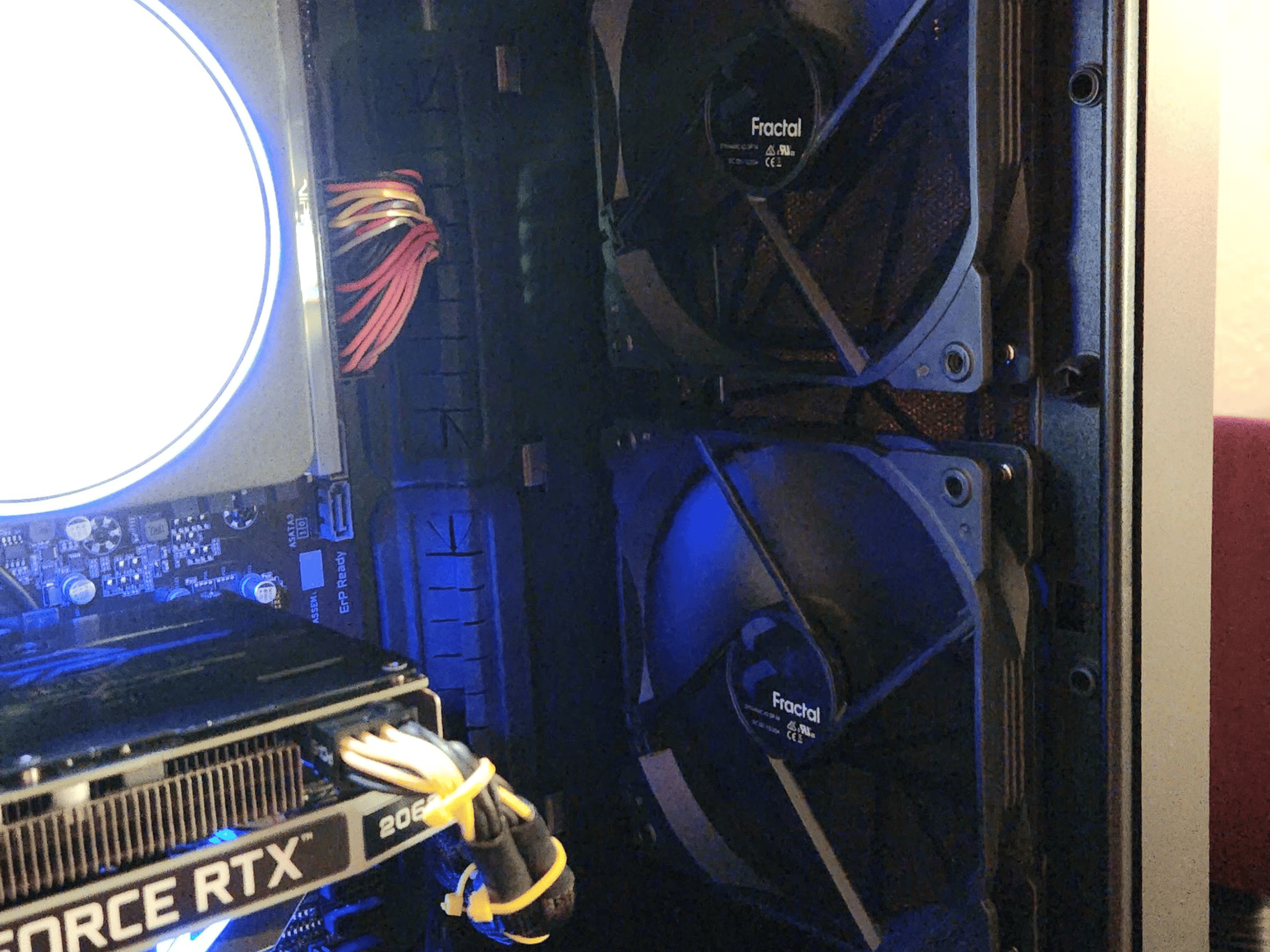 Ryzen 3600 with EVGA 2060 KO, great midrange PC!