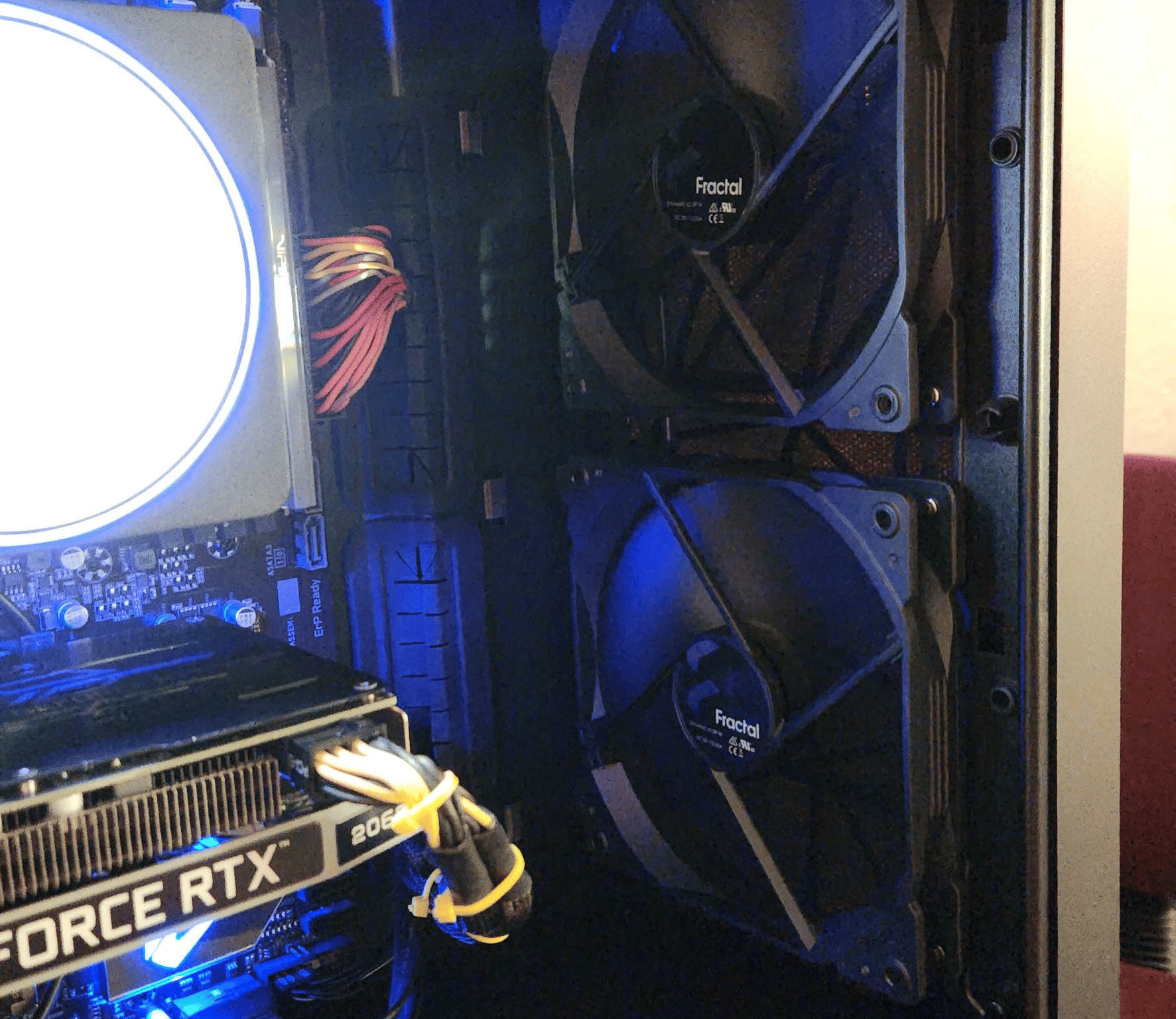 Ryzen 3600 with EVGA 2060 KO, great midrange PC!