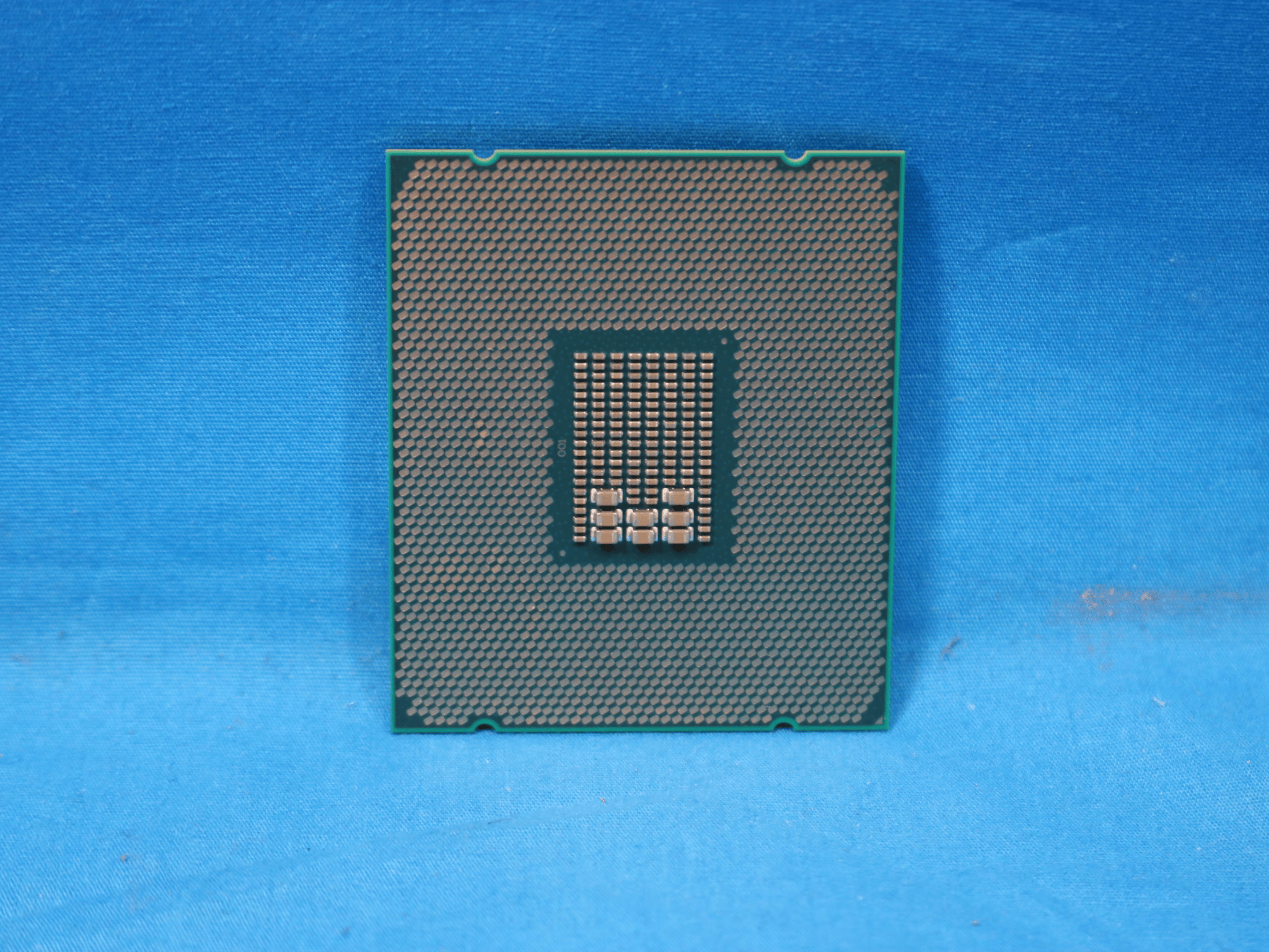 Intel Xeon E5-1630 V4 3.70GHz Socket LGA2011-v3 Quad-Core 10MB Desktop/Server CPU SR2PF