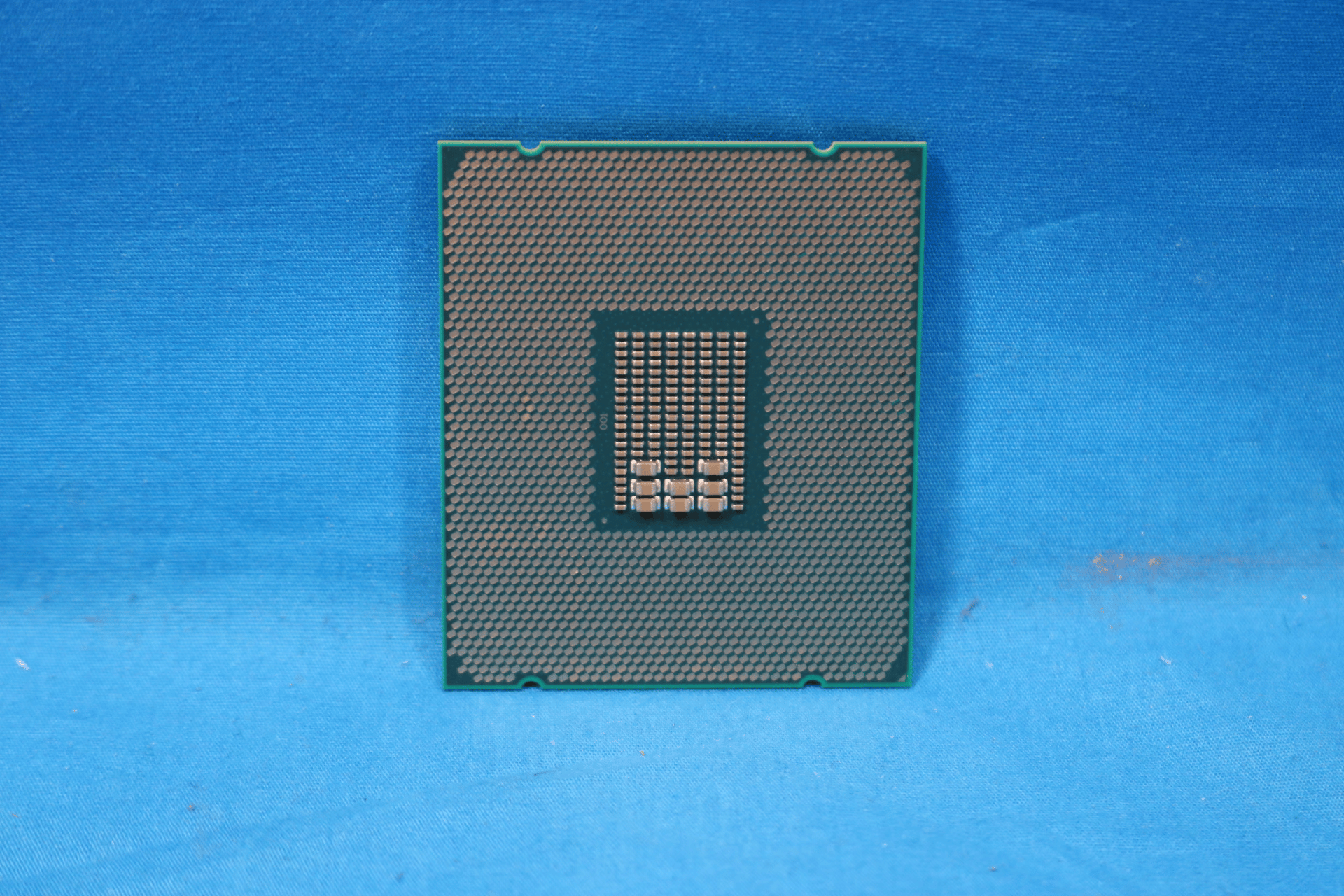 Intel Xeon E5-1630 V4 3.70GHz Socket LGA2011-v3 Quad-Core 10MB Desktop/Server CPU SR2PF