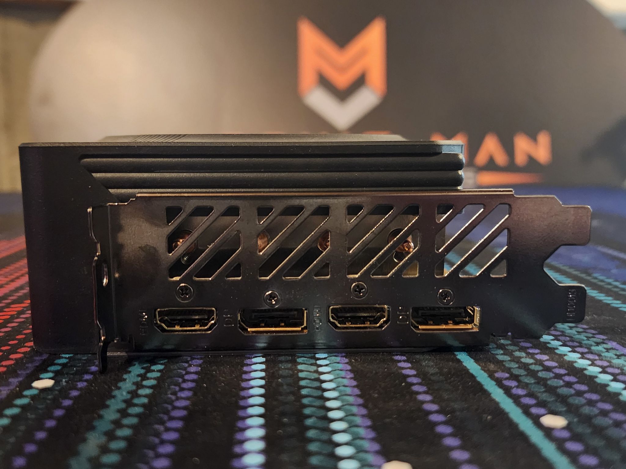 Gigabyte RX 7800 XT GAMING OC