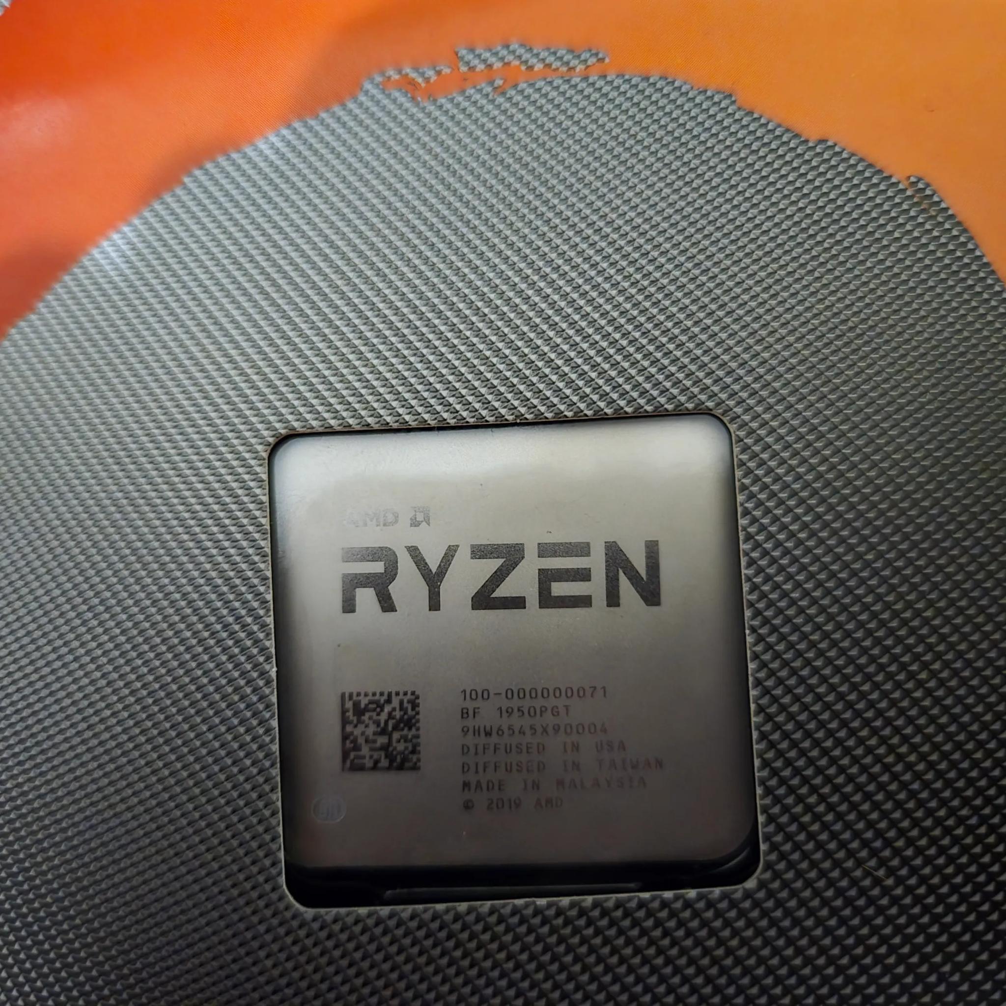 AMD Ryzen 7 3700X