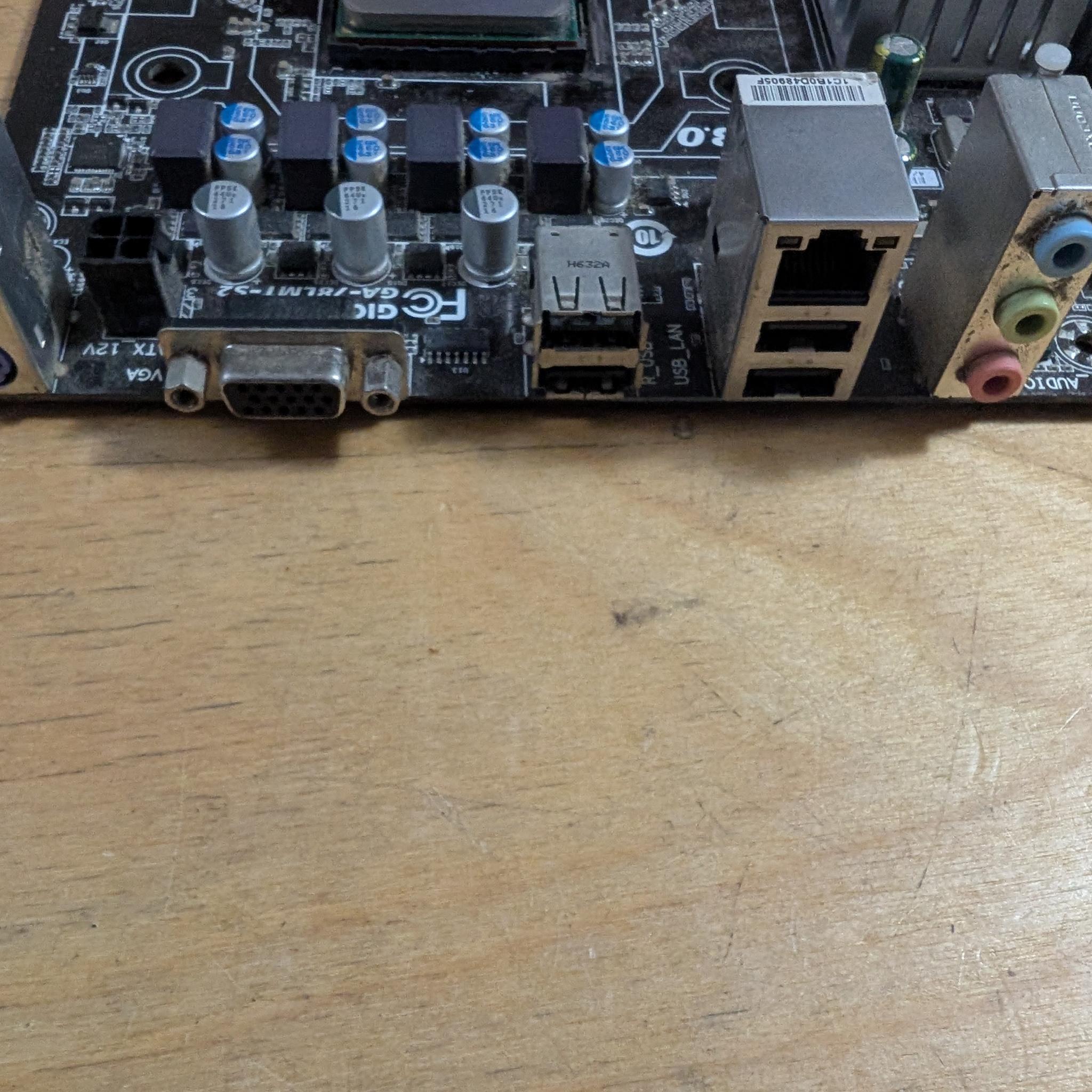 Gigabyte motherboard + AMD FX 4300 + 8GB DDR3