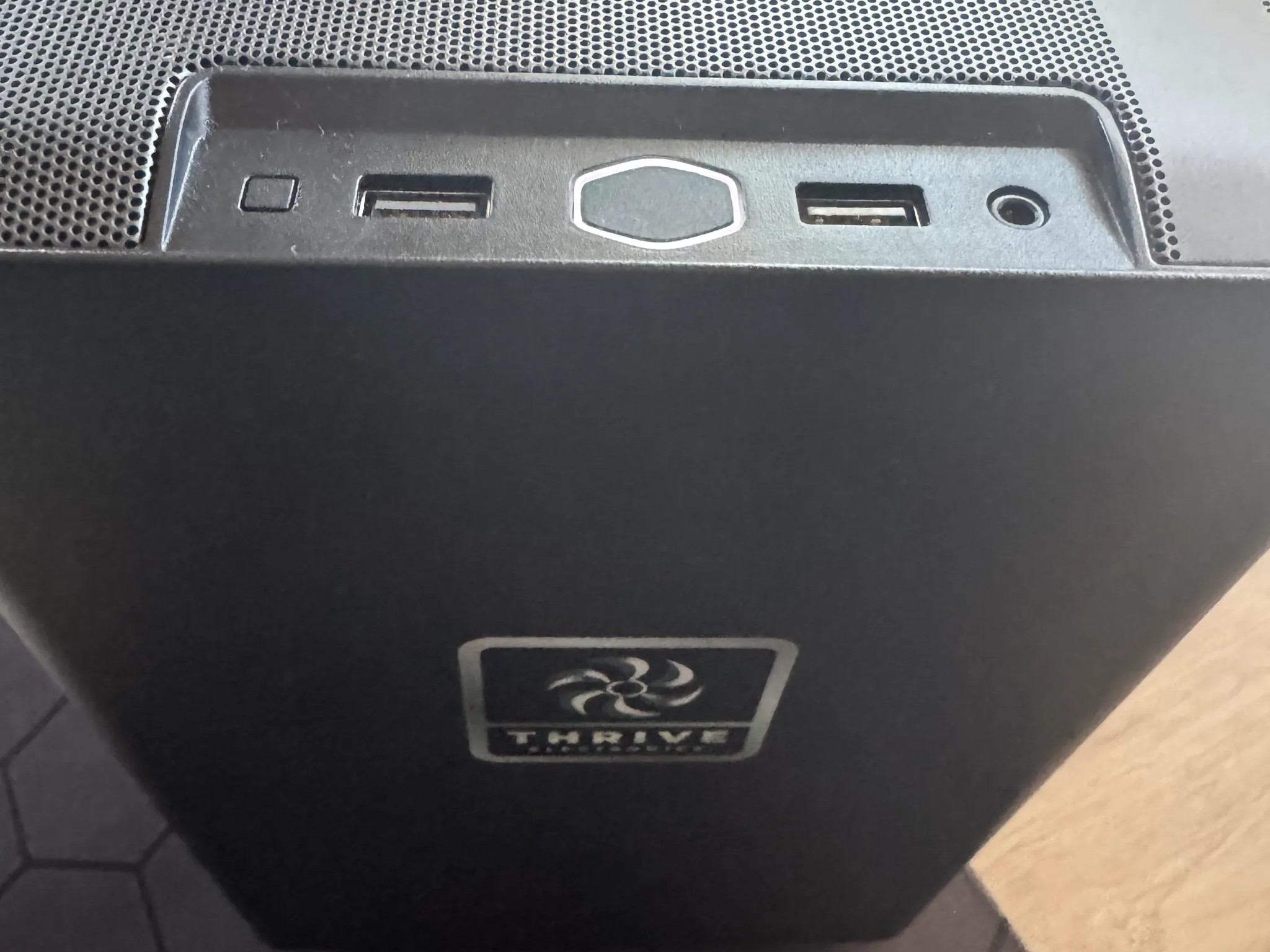 Mini-ITX RTX 2080 Ti Build | Ryzen 7 3800X | 32GB DDR4 RAM | 2TB NVMe | Cooler Master NR200