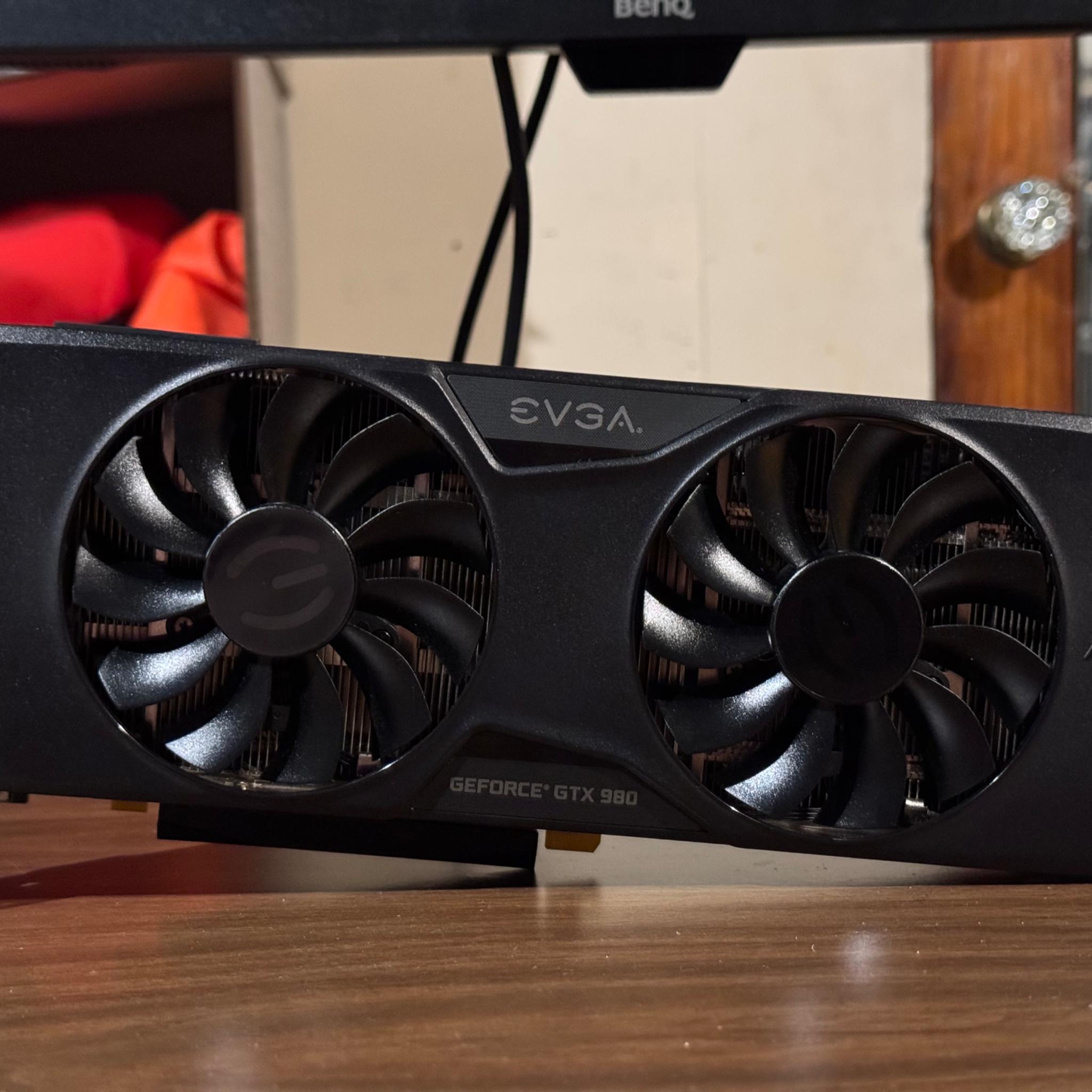 EVGA GeForce GTX 980 4GB FTW GAMING Graphics Card (04G-P4-2986-KR)