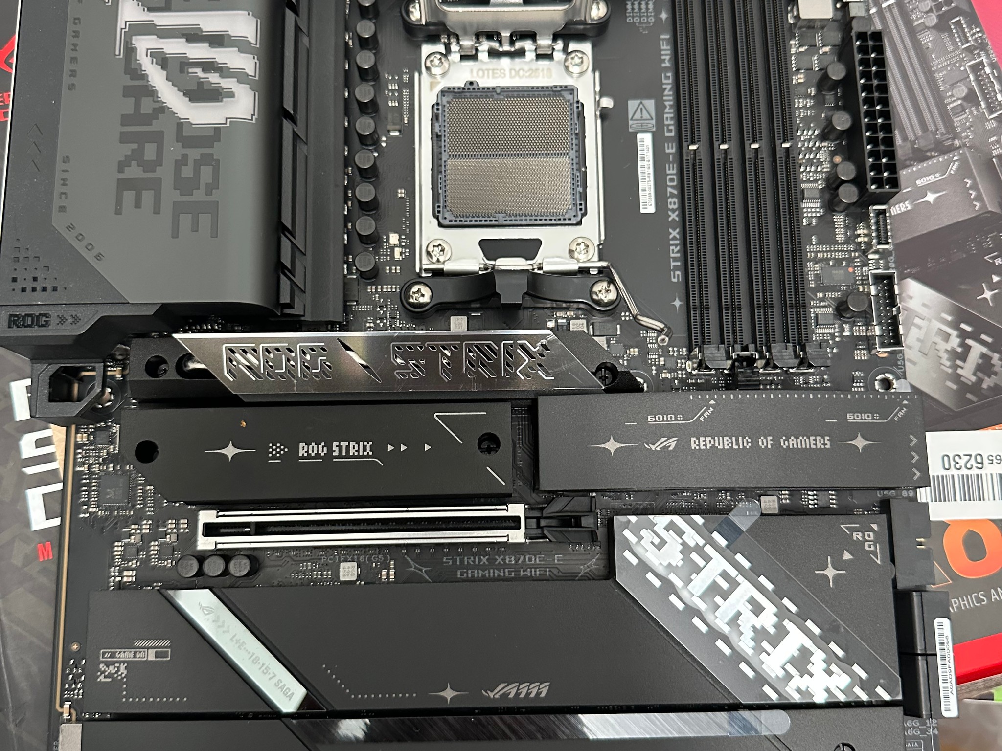 ASUS ROG Strix X870E-E Gaming WiFi AM5 ATX 9800x3d And 990 Pro 2TB