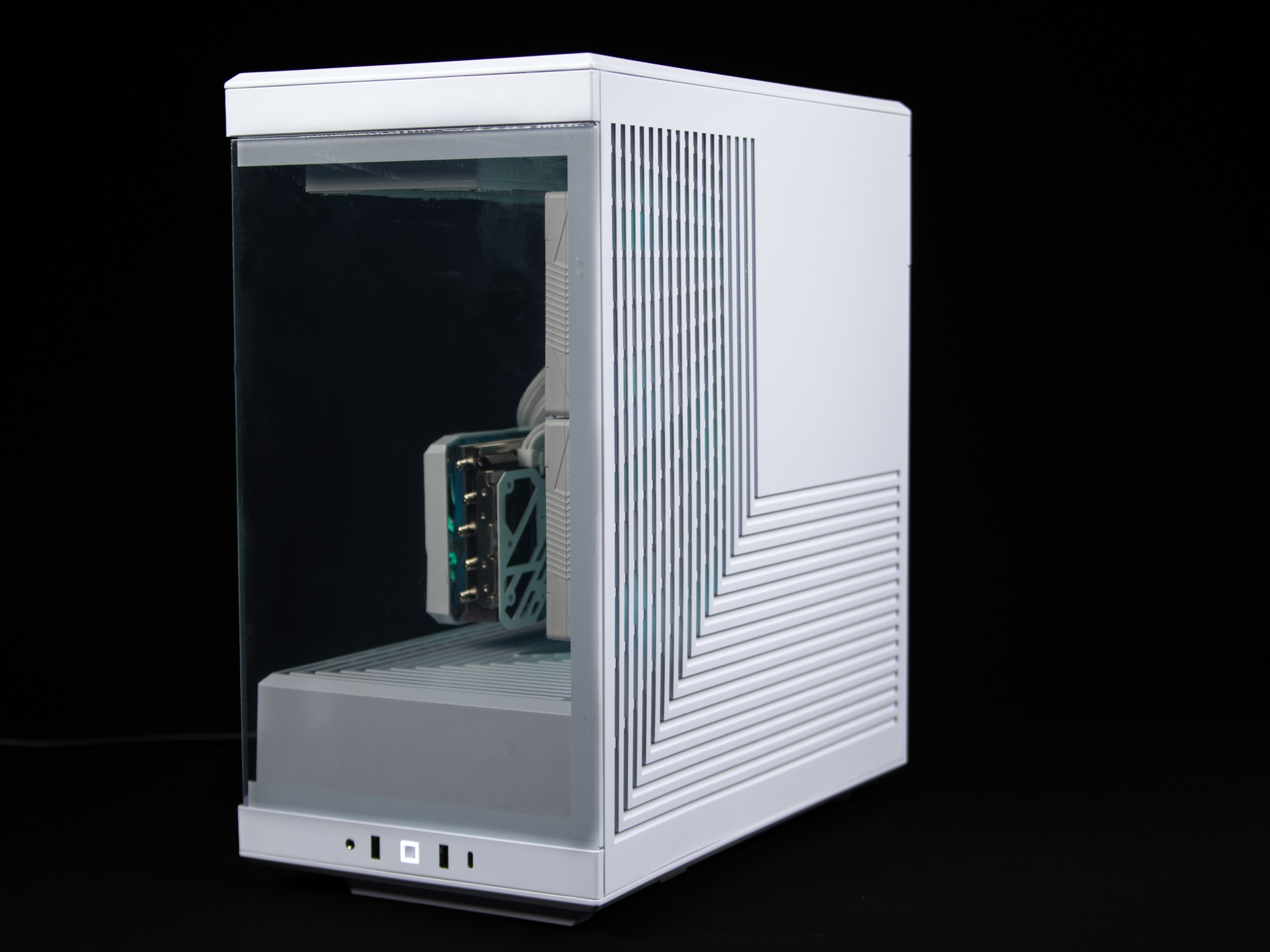 “Ghosthue” RX 7900 GRE Ryzen 7 7700 32GB Windows 11 2TB Workstation Gaming PC