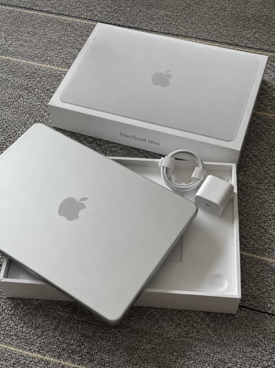 Apple MacBook Neo 13-inch A18 Pro 8GB 256GB SSD – Silver – Like