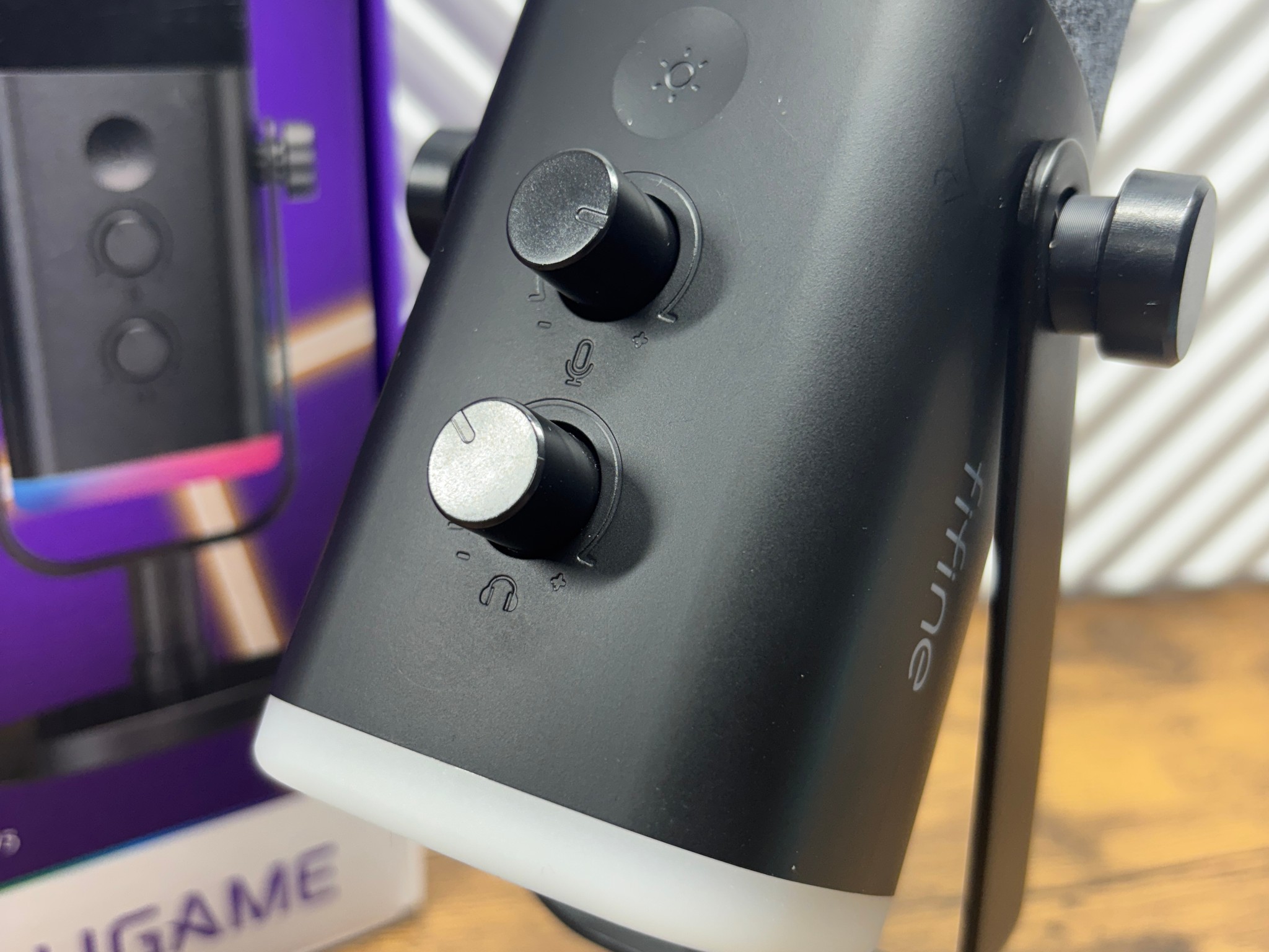 FIFINE AmpliGame AM8 USB/XLR Dynamic Gaming Microphone RGB – No USB Cable