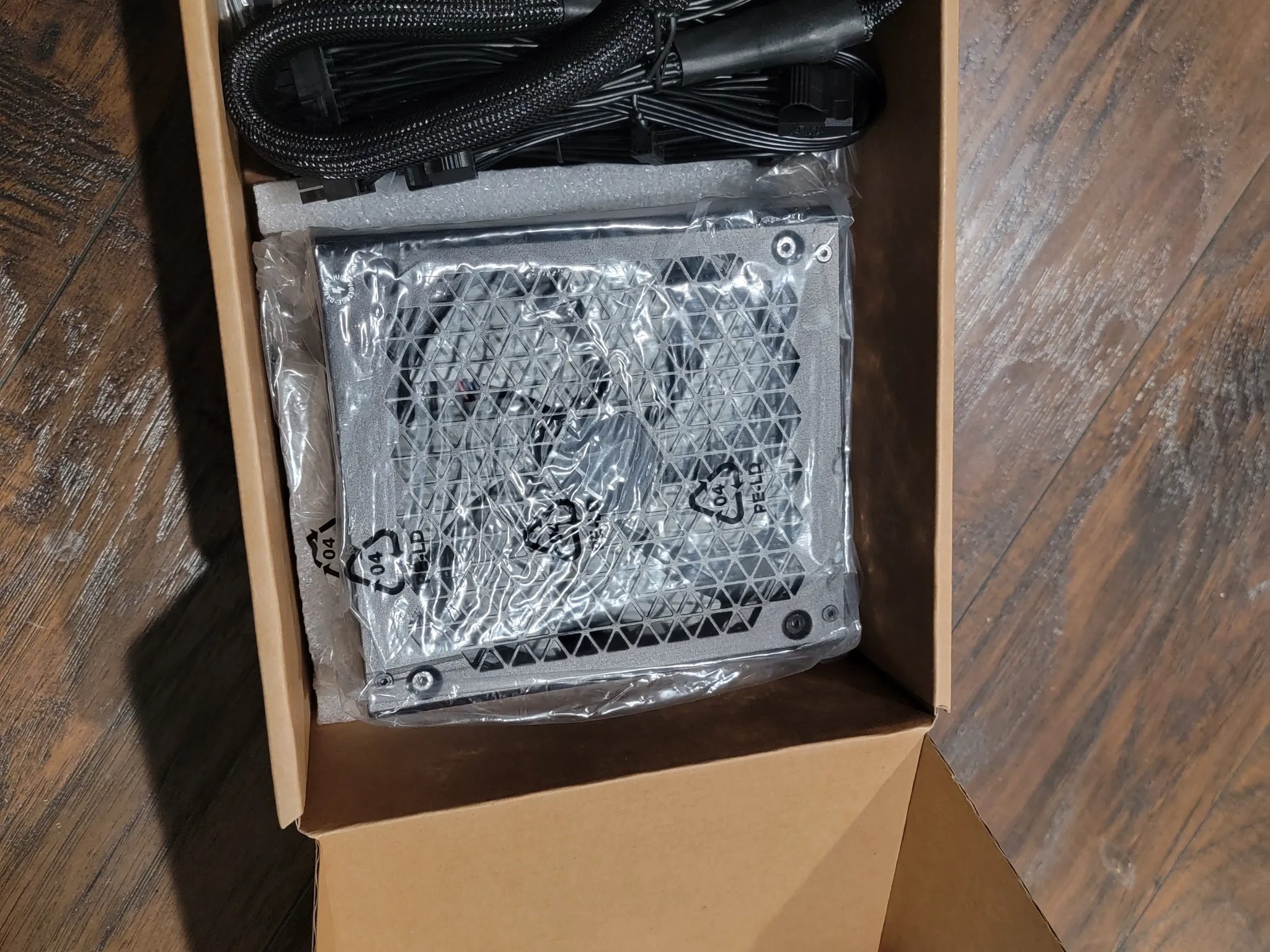 CORSAIR RM850x Fully Modular ATX Power Supply- certified REFURBISHED- Black