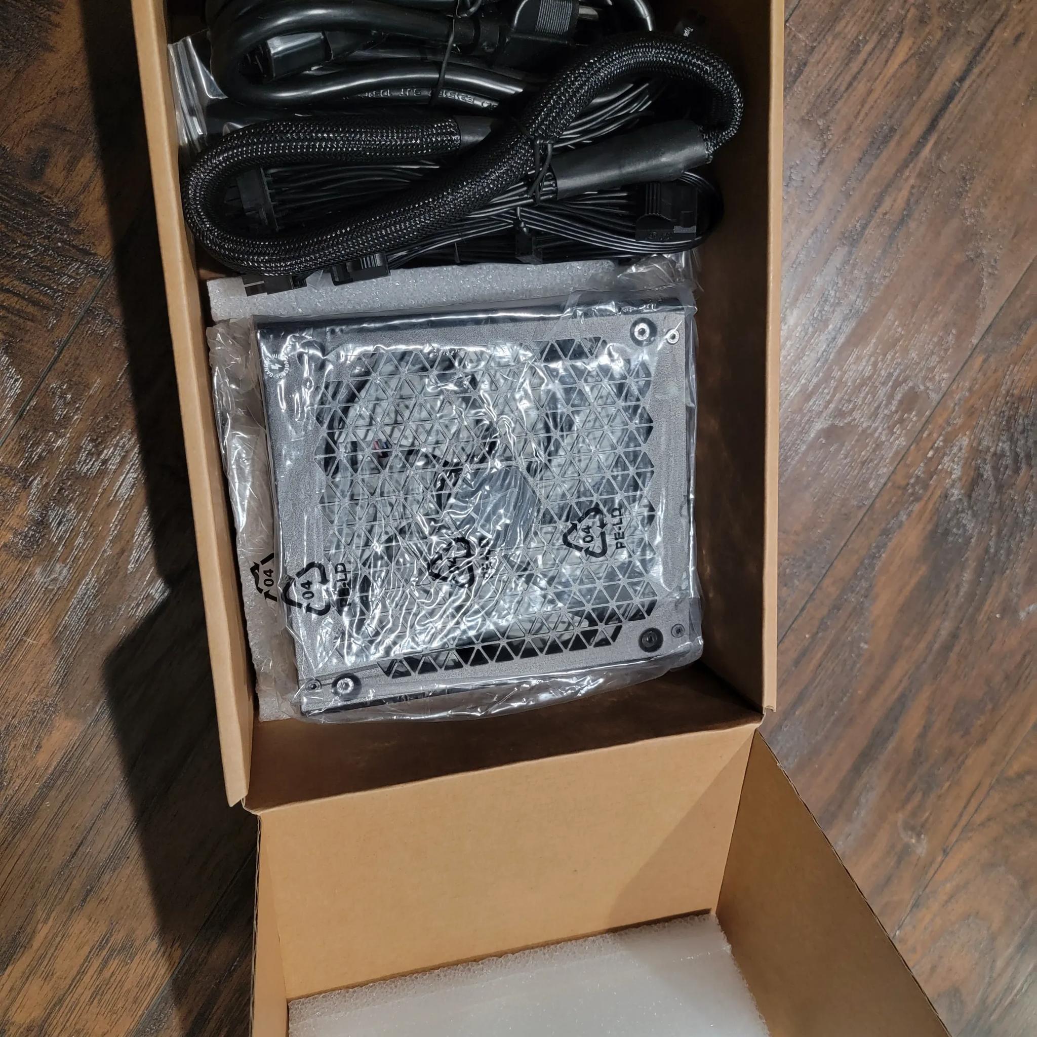 CORSAIR RM850x Fully Modular ATX Power Supply- certified REFURBISHED- Black