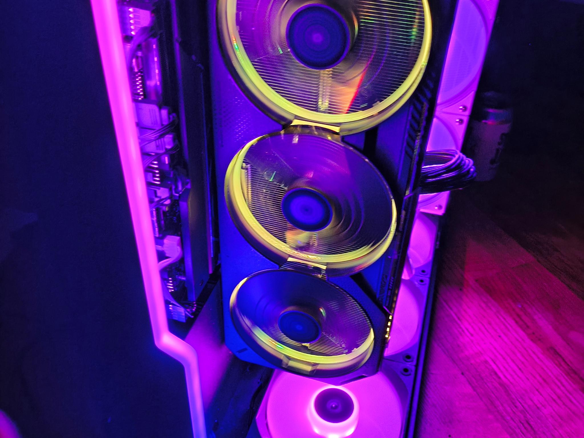 GIGABYTE GeForce RTX 5080 GAMING OC 16G