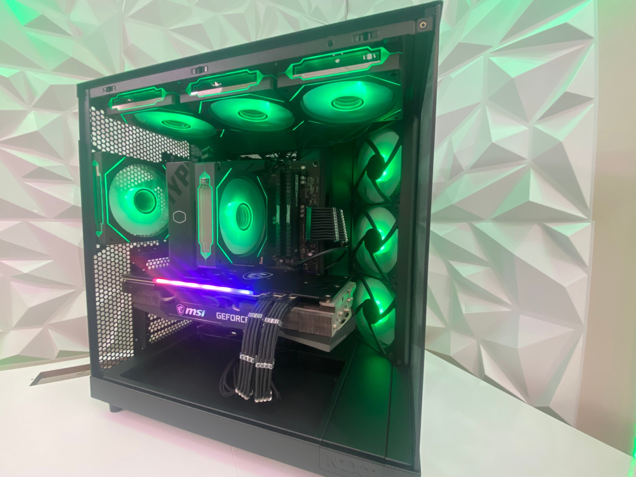Pure Aesthetic Gaming PC | Ryzen 7-5800XT | RTX 3070 8GB | 16GB RAM | 1TB SSD