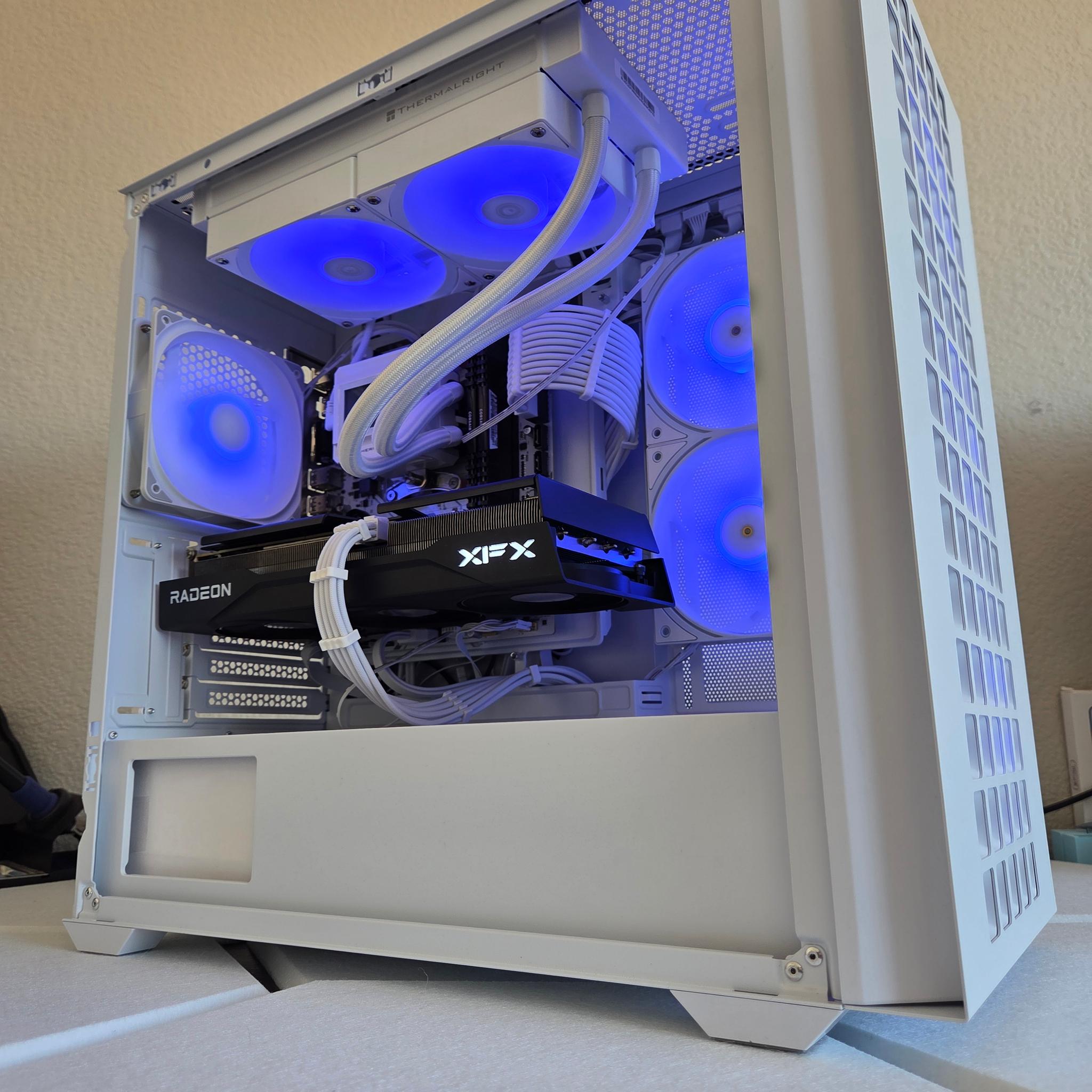 FROST PRO PLAYER🤍❄️💙9060XT Ryzen 7 5700x