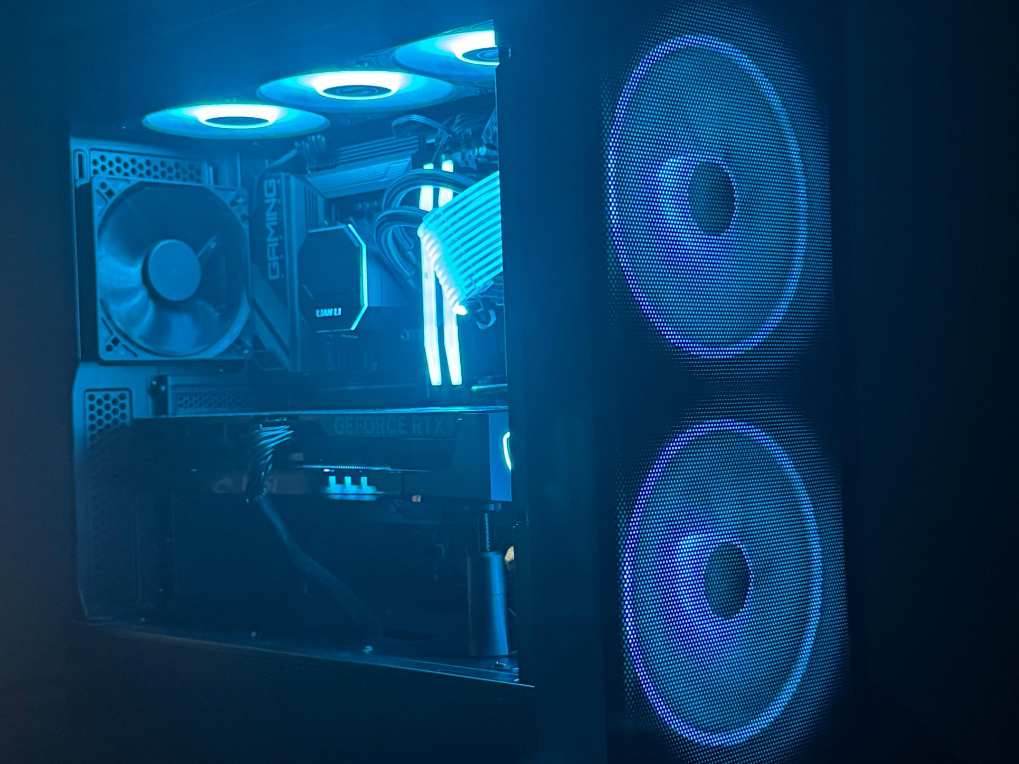 / RTX 5070TI / R7 9700X  /4K MONSTER / 32GB DDR5 / 2TB SSD