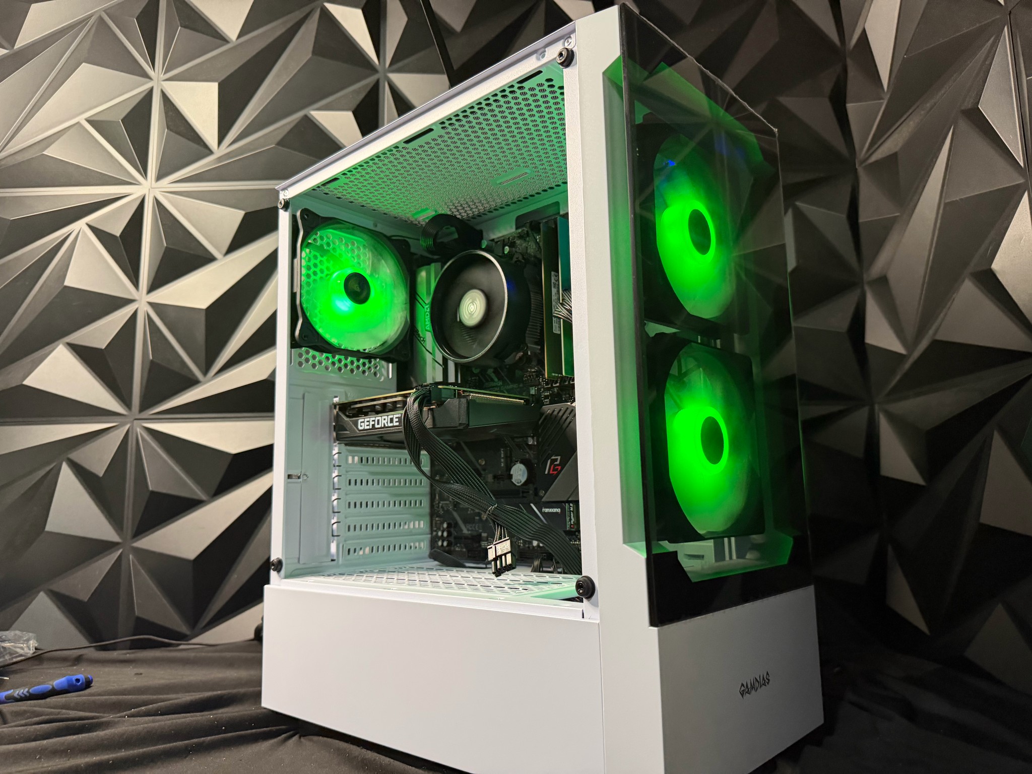 💸🎮 THE BUDGET BOOMER 🎮💸Ryzen 5 3600| GTX 1660 Super| 16 GB DDR4| 750 GB NVMe| 650W PSU