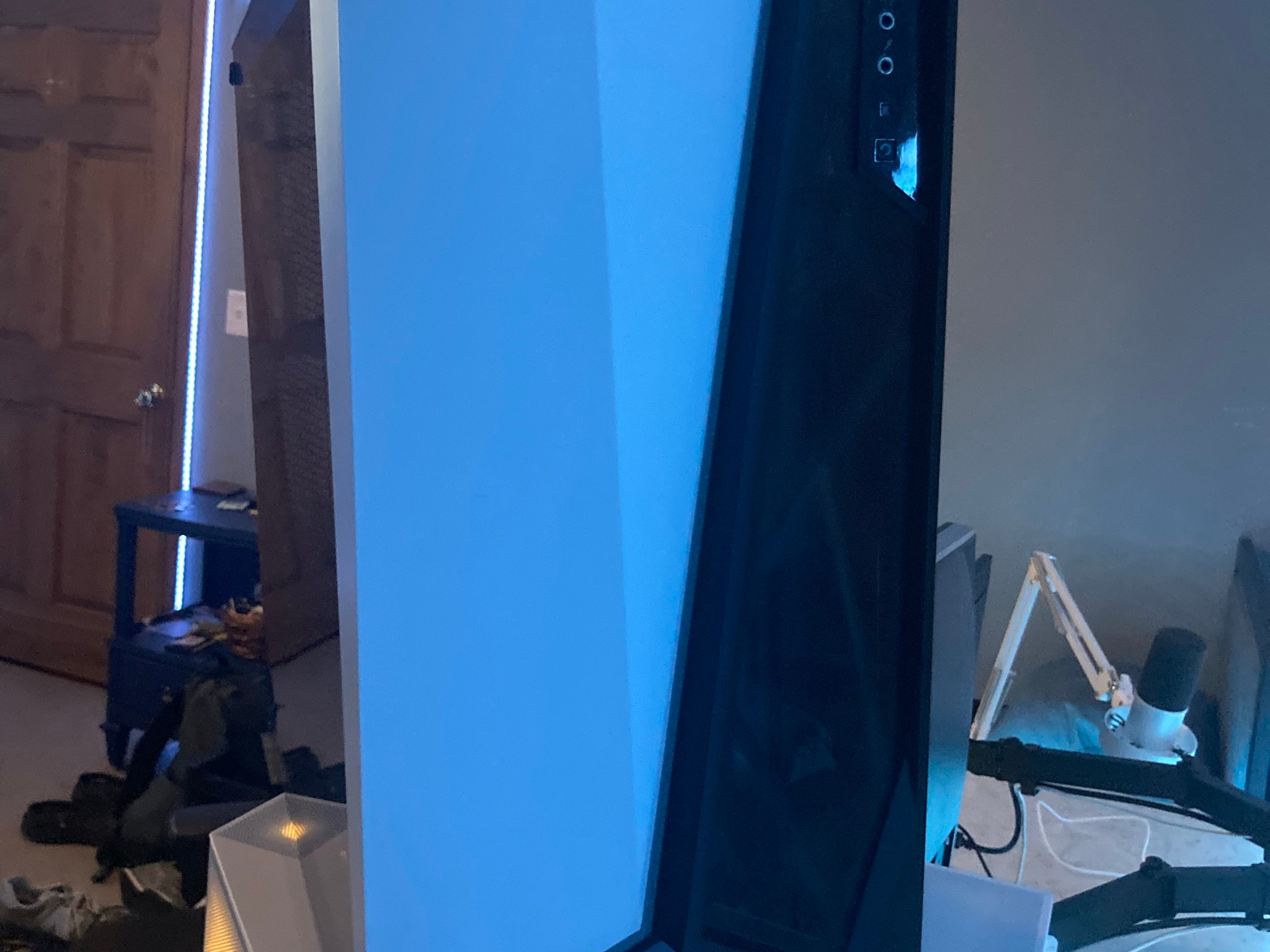 Carbide Series® SPEC-OMEGA Tempered Glass Mid-Tower ATX Gaming Case - Black/ White