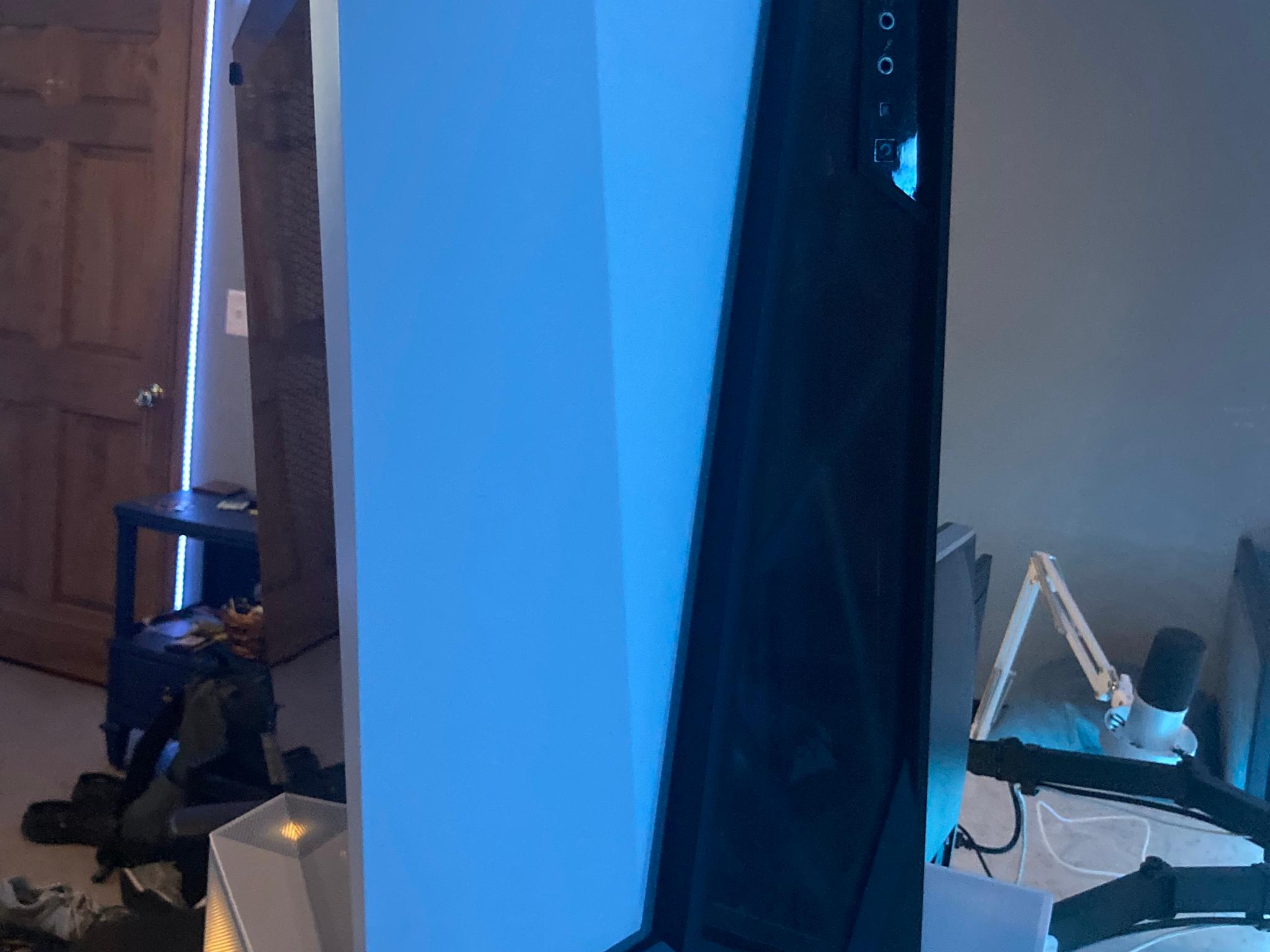 Carbide Series® SPEC-OMEGA Tempered Glass Mid-Tower ATX Gaming Case - Black/ White