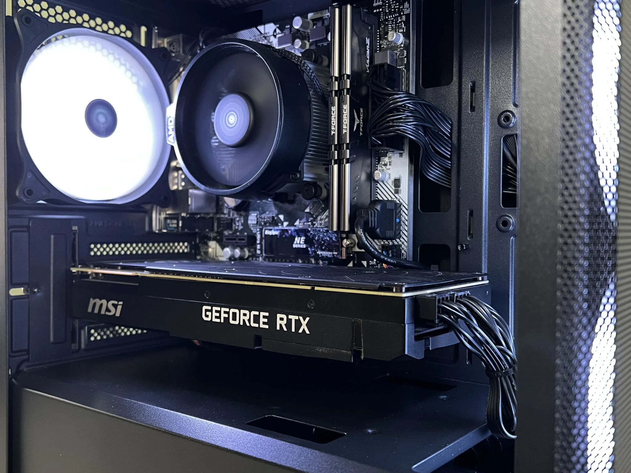 R5 3600X + RTX 2080 SUPER | 16GB DDR4 | 1TB NVMe