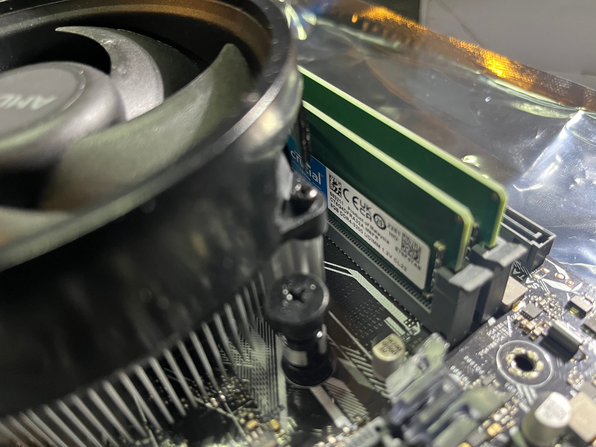 Asus prime A320m-f with a Ryzen 3 2200G and Ram