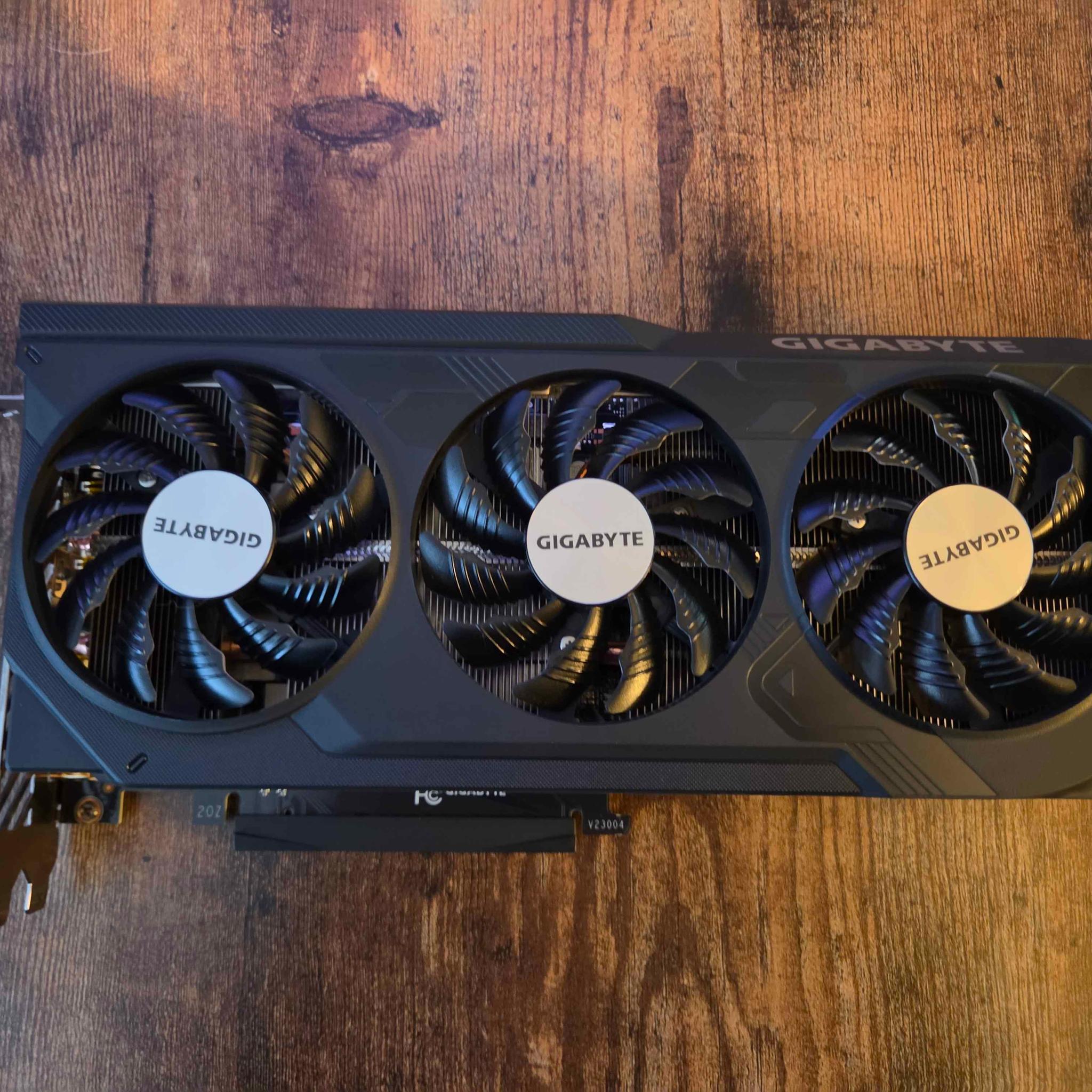 GIGABYTE GeForce RTX 4070 WINDFORCE 2X OC 12G