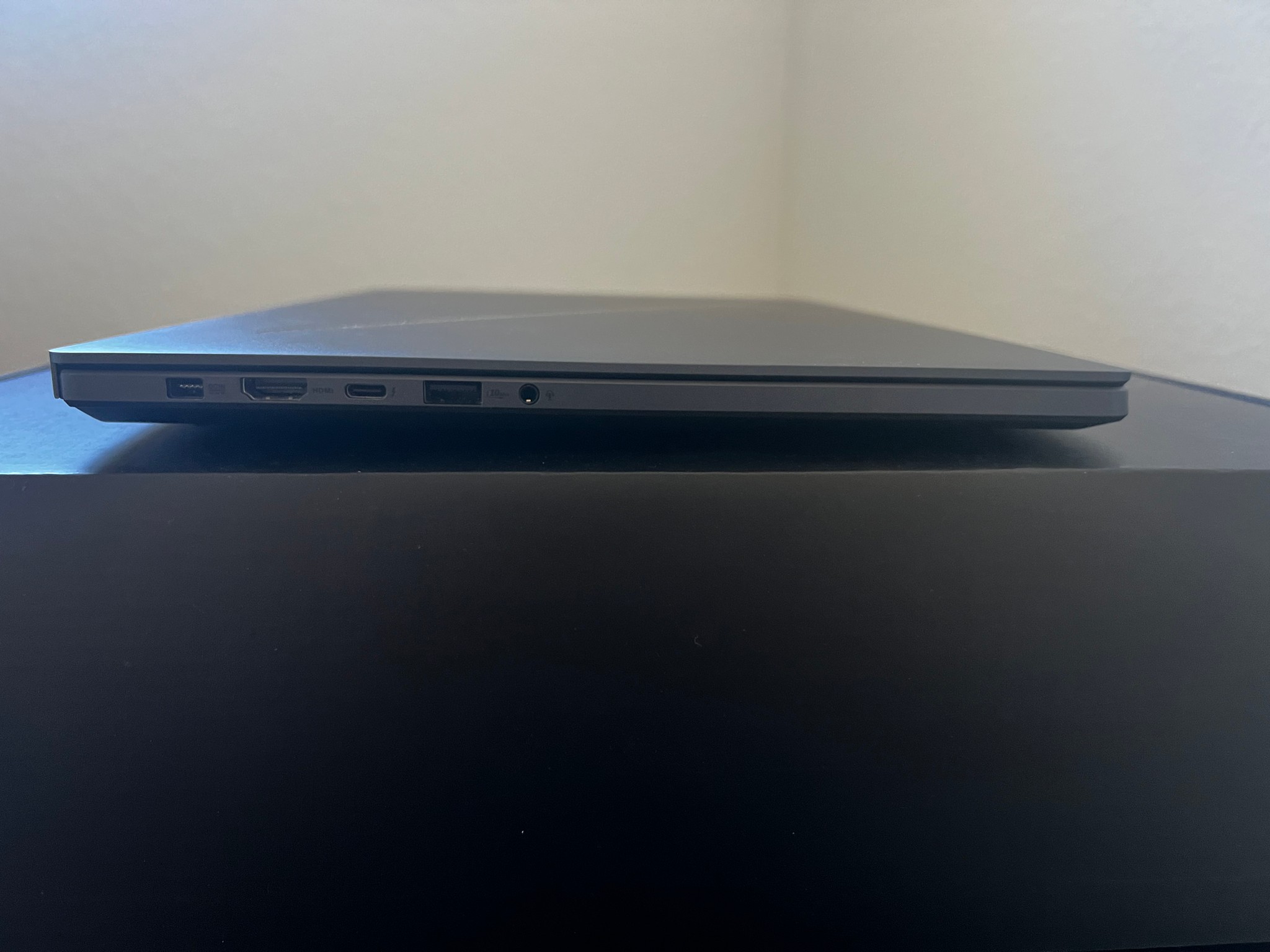 ASUS ROG Zephyrus G16 OLED RTX 5070 Ti 12GB | Intel Core Ultra 9 285H | 32GB RAM | 1TB SSD | 240Hz