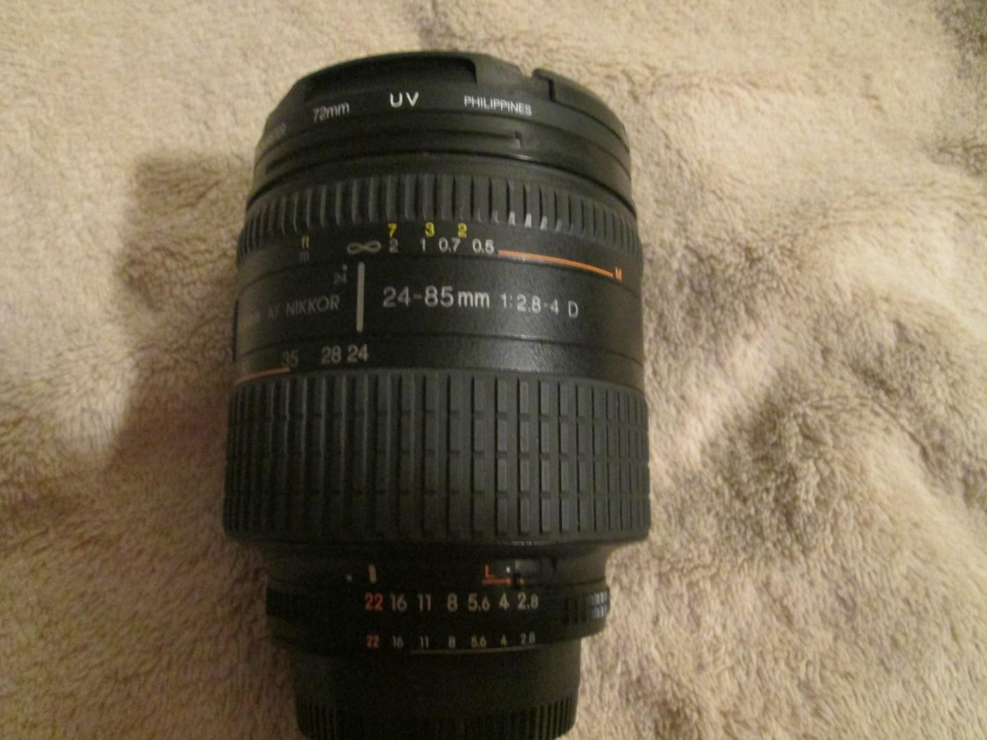 Nikon D3000 With Bag And Accessories