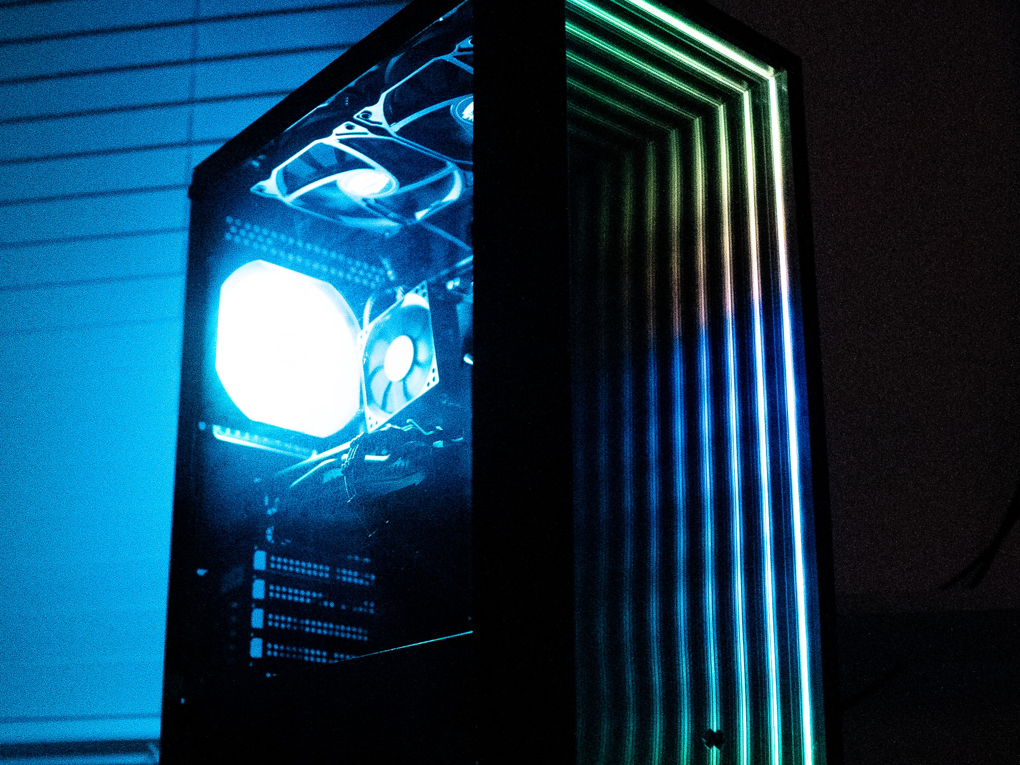 ⚫🔴 | RX 580 | INTEL i5 4670 | 12GB DDR3 RAM | 240GB SSD + 320GB HDD | Scarlet Dagger 2.0