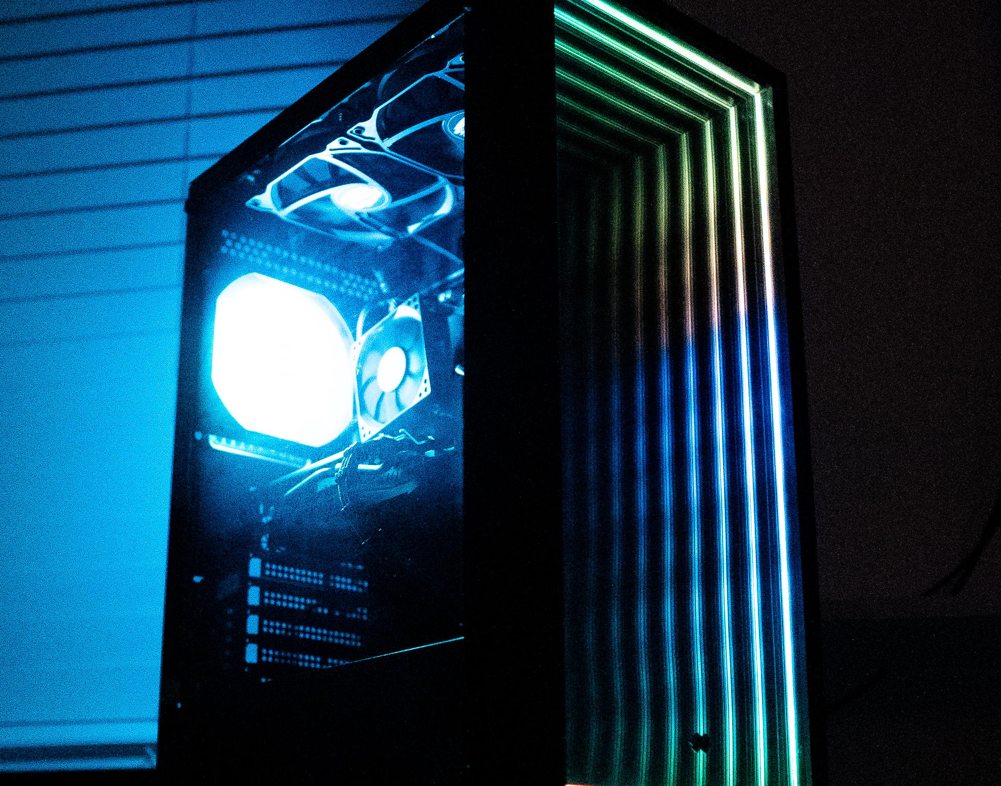 ⚫🔴 | RX 580 | INTEL i5 4670 | 12GB DDR3 RAM | 240GB SSD + 320GB HDD | Scarlet Dagger 2.0