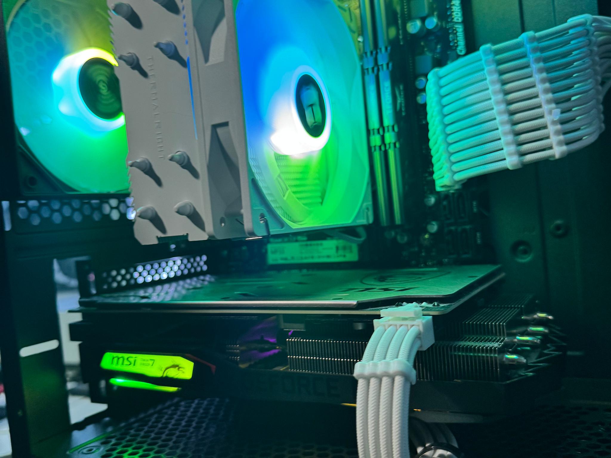 RTX Black N’ White Gaming PC / Ryzen 7 / RTX 2060