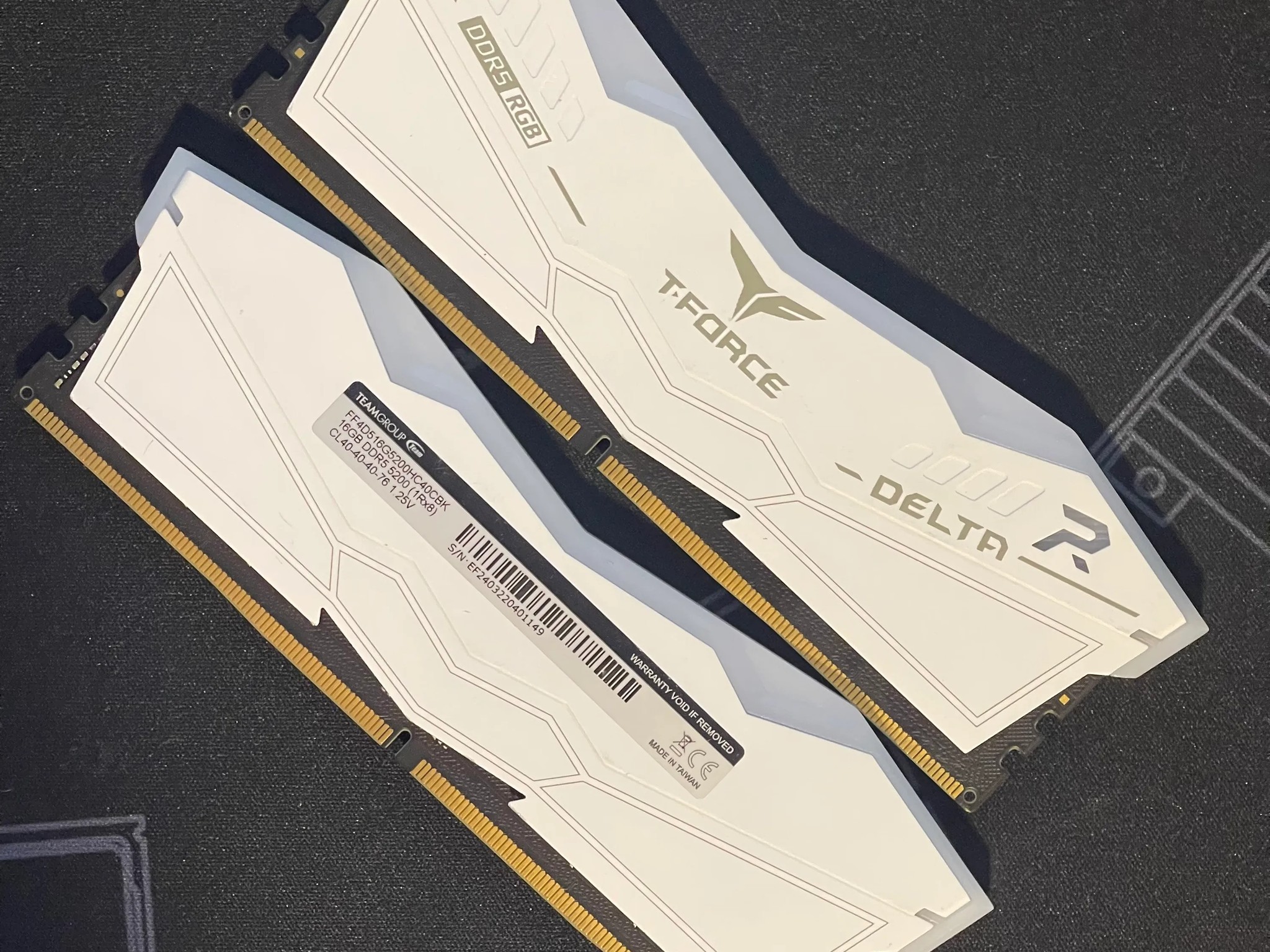 TeamGroup T-Force Delta R DDR5 RGB 5200 CL40 32GB (2x16GB) - White