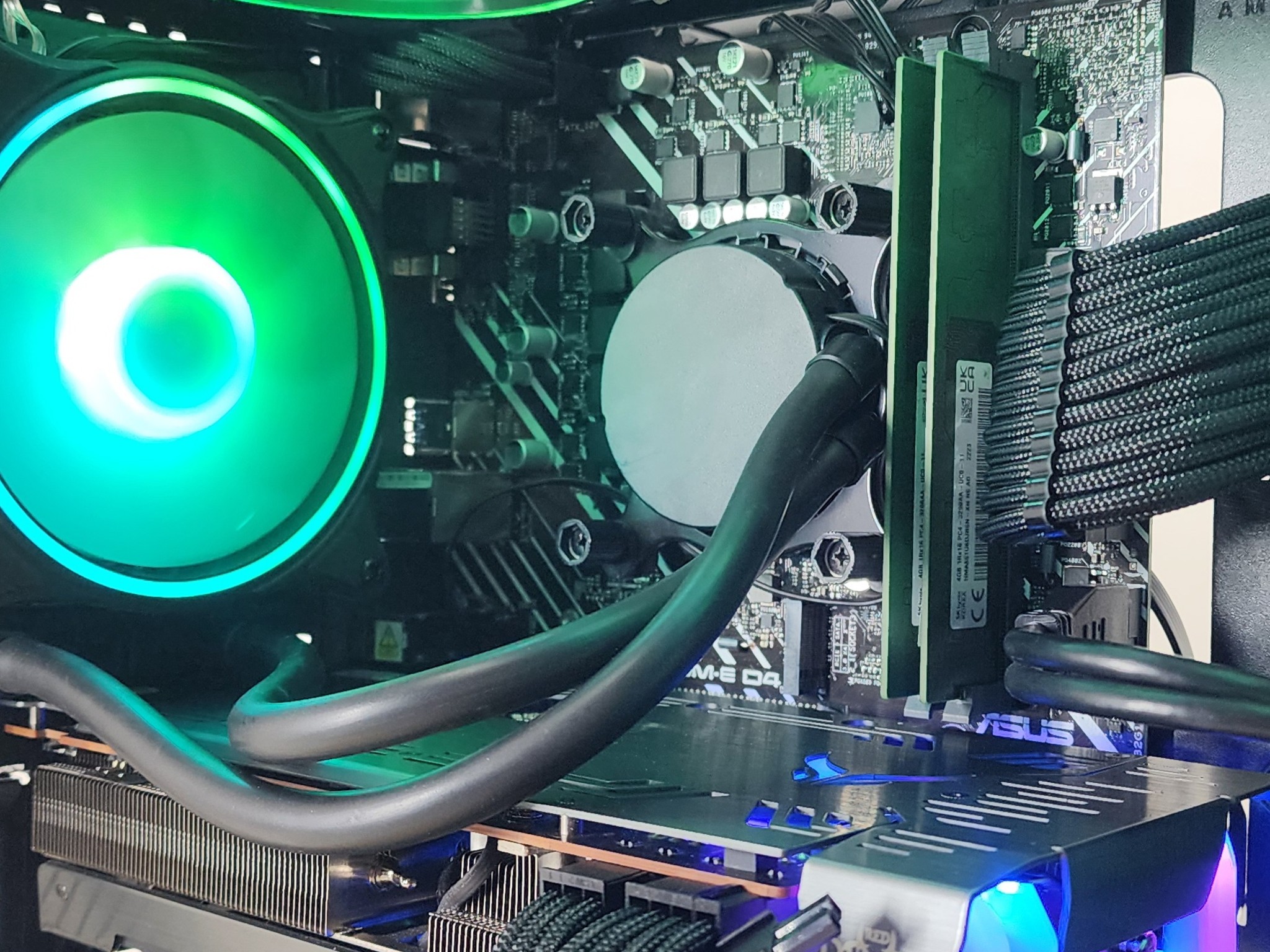 Gaming PC i3-14100F 8GB RAM 500GB SSD RX 6600 XT 8GB Windows 11 Computer