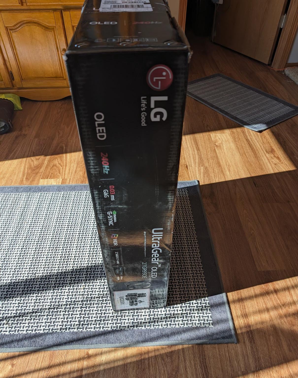 LG UltraGear 27" 240Hz OLED 2K Monitor .03ms FreeSync Premium/G-Sync QHD 2560 x 1440 27GR95QE-B