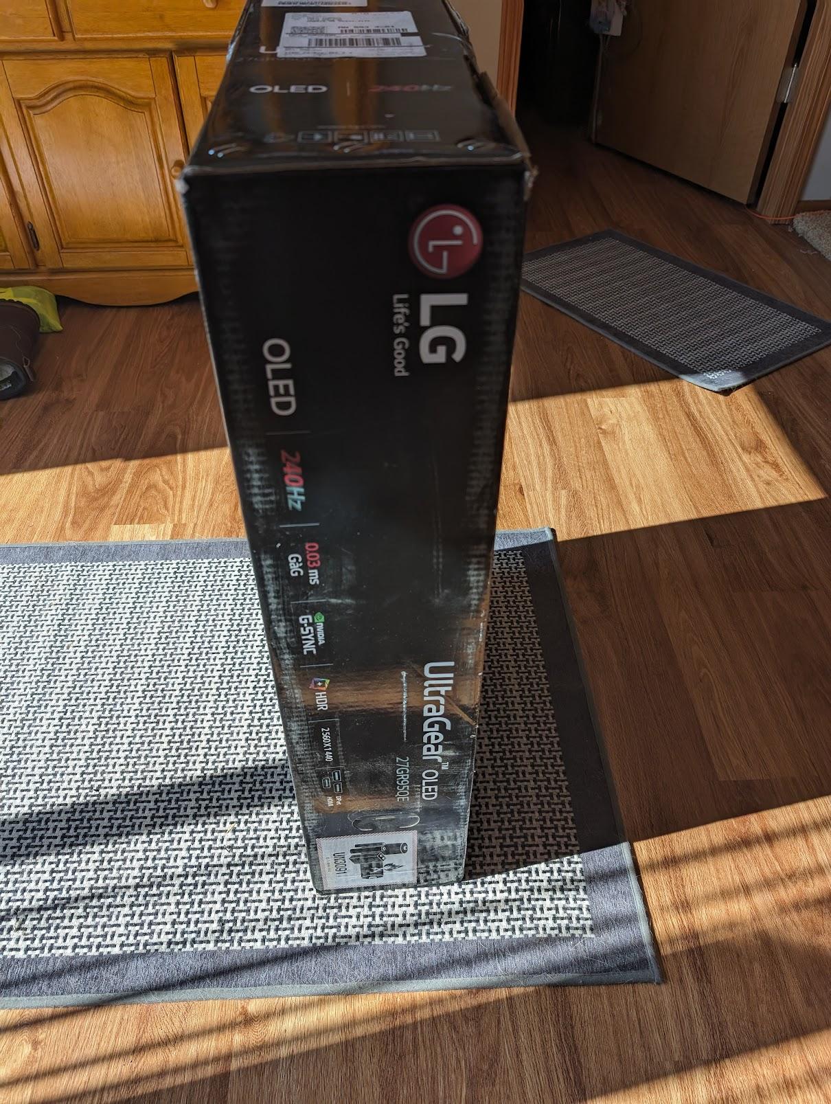 LG UltraGear 27" 240Hz OLED 2K Monitor .03ms FreeSync Premium/G-Sync QHD 2560 x 1440 27GR95QE-B