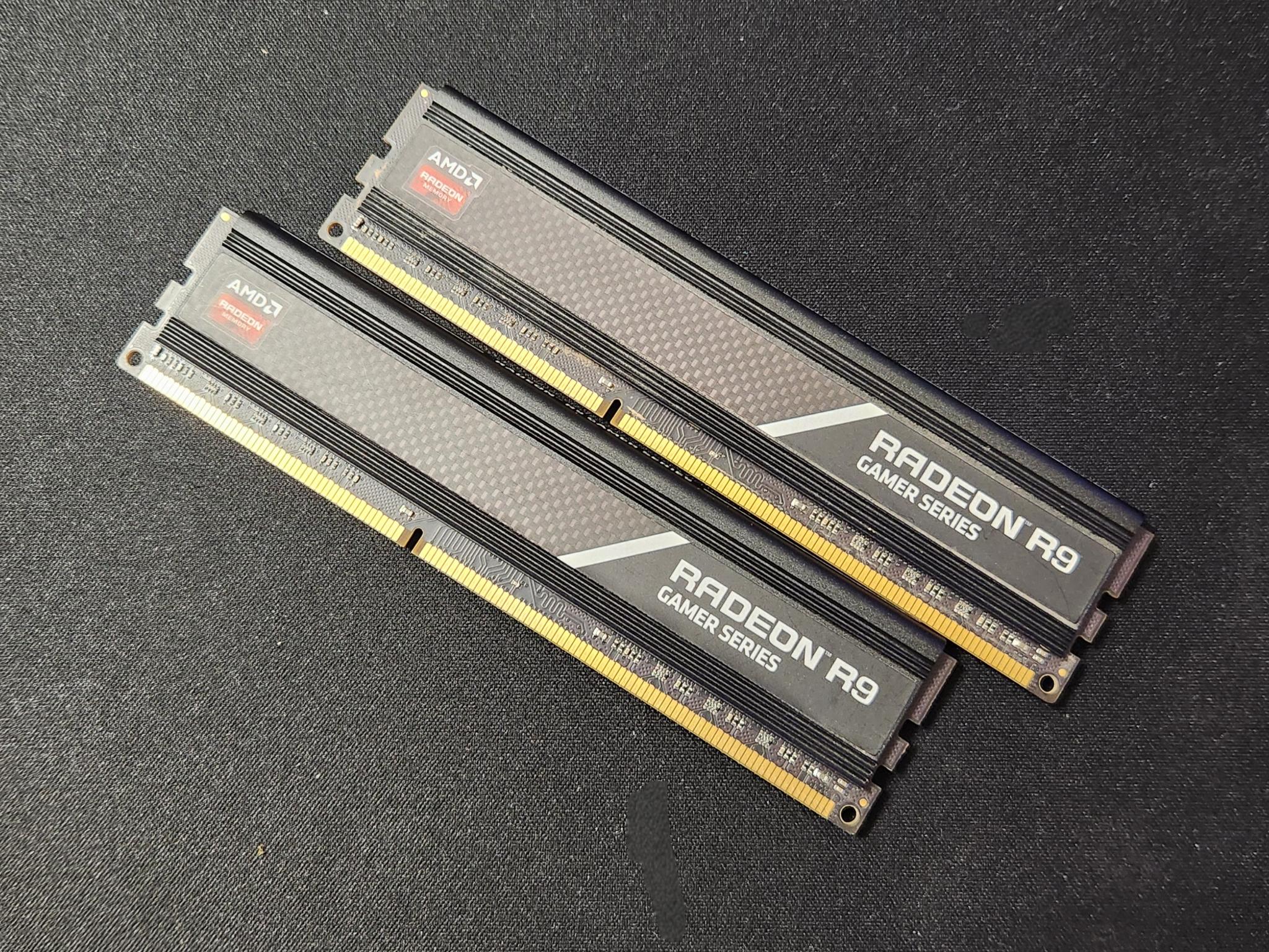 Radeon R9 16GB DDR3 2400Mhz CL11