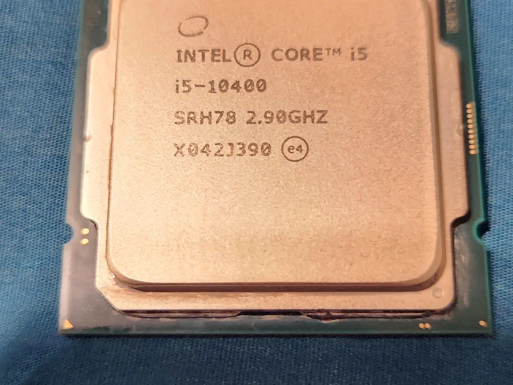 Intel i5-10400 with CPU Heatsink