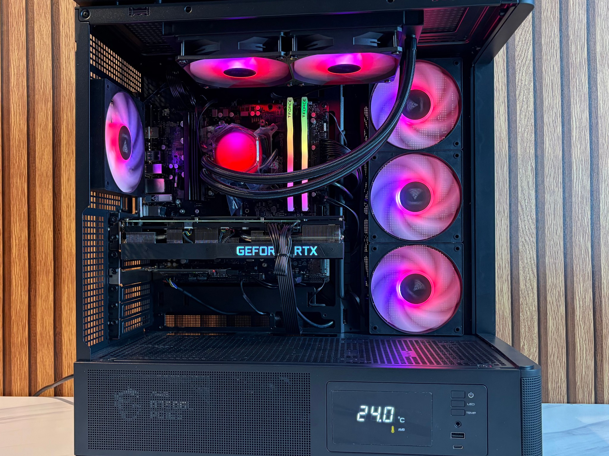 RTX 3080 | RYZEN 5 7600 | 1TB SSD | 240MM AIO | 16GB DDR5 | 750W