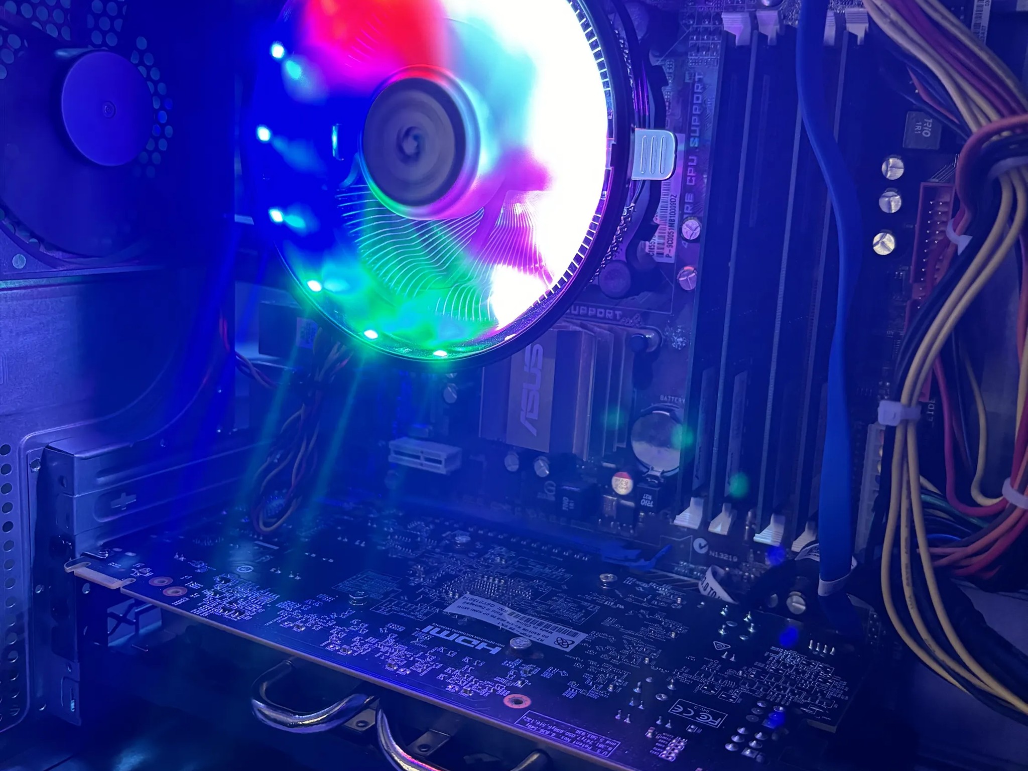 GAMING PC QUAD CORE 7GB RADEON R7 370 RGB Lighting RGB Fans Comnputer