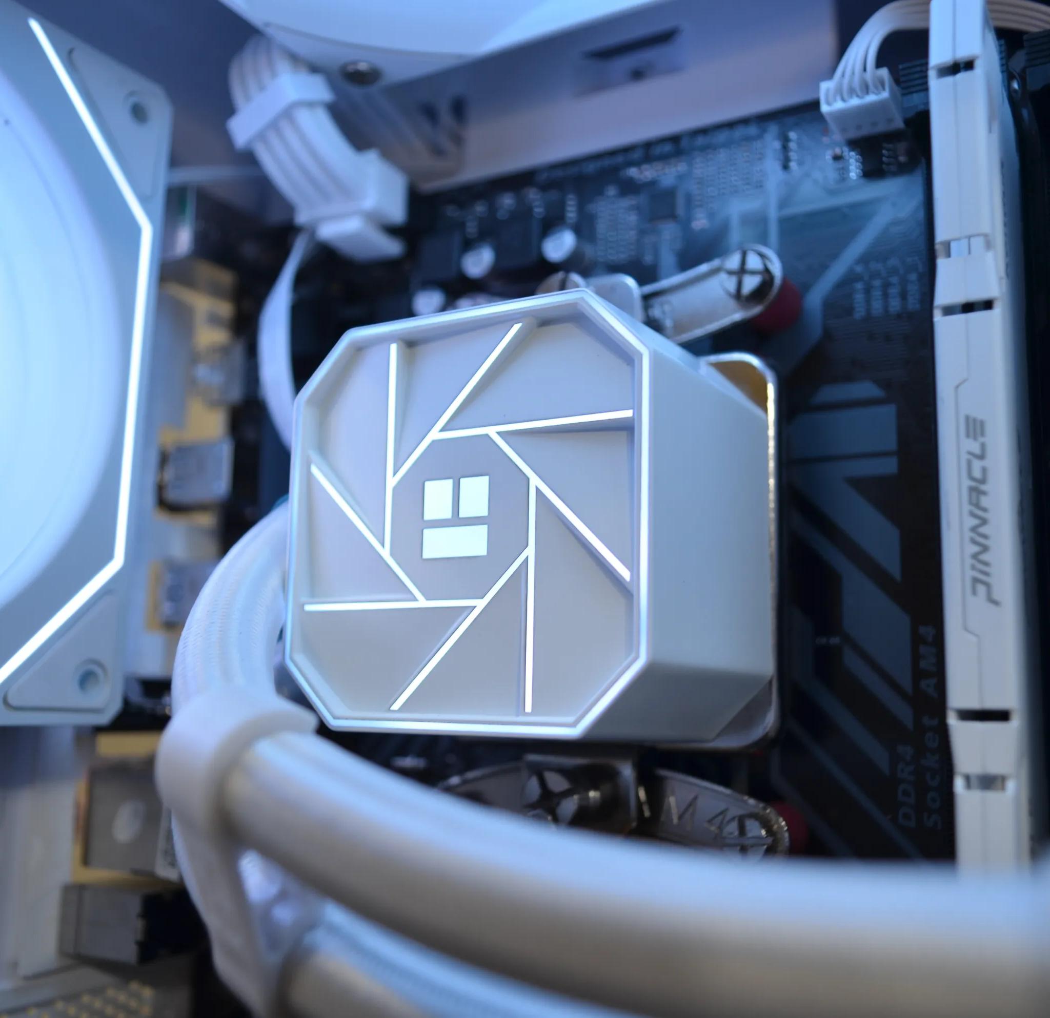 ⚪White Out V2⚪ - RTX 3070 | Ryzen 5 5600g | 32gb RAM | 1tb NVMe | Windows 11 FULLY activated