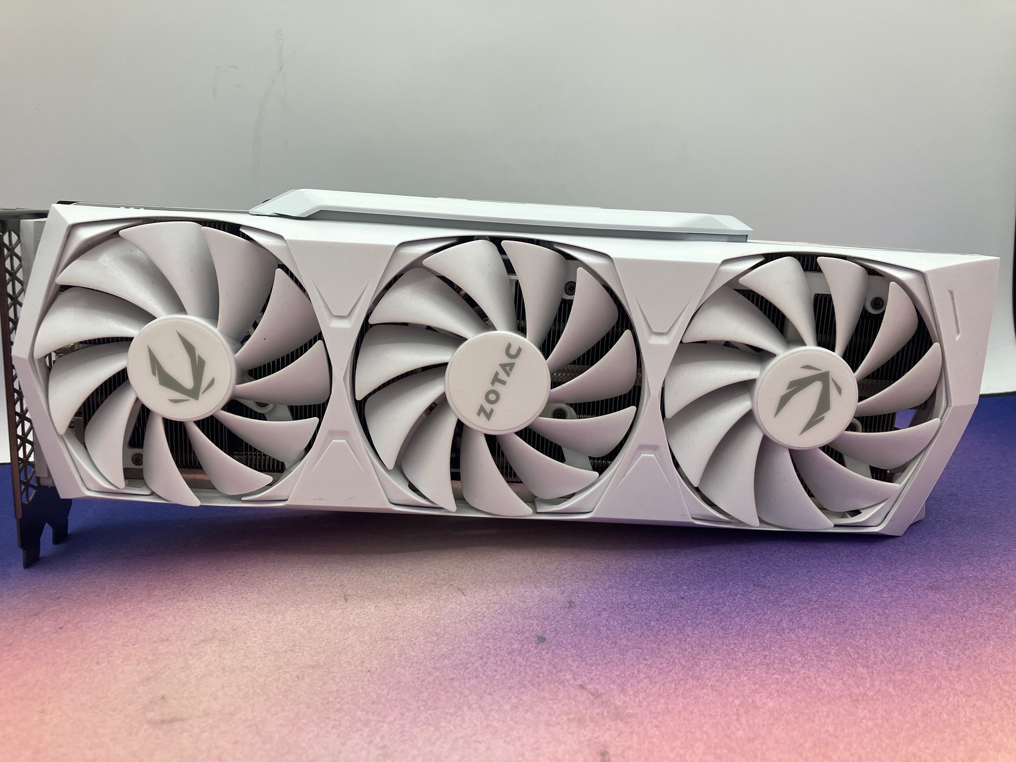 ZOTAC RTX 3080 Trinity OC White Edition