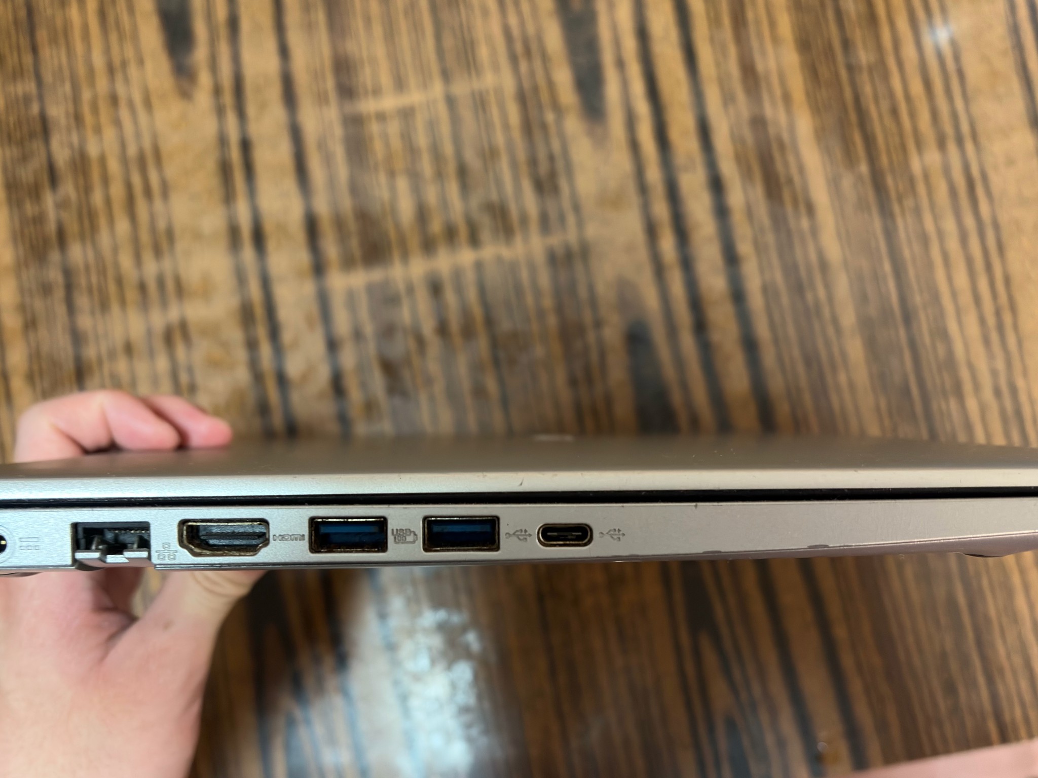 Acer Aspire 5 Silver 15.6" Laptop with 1080p display, AMD Ryzen 7 5700U, 8GB DDR4, 512GB NVMe SSD