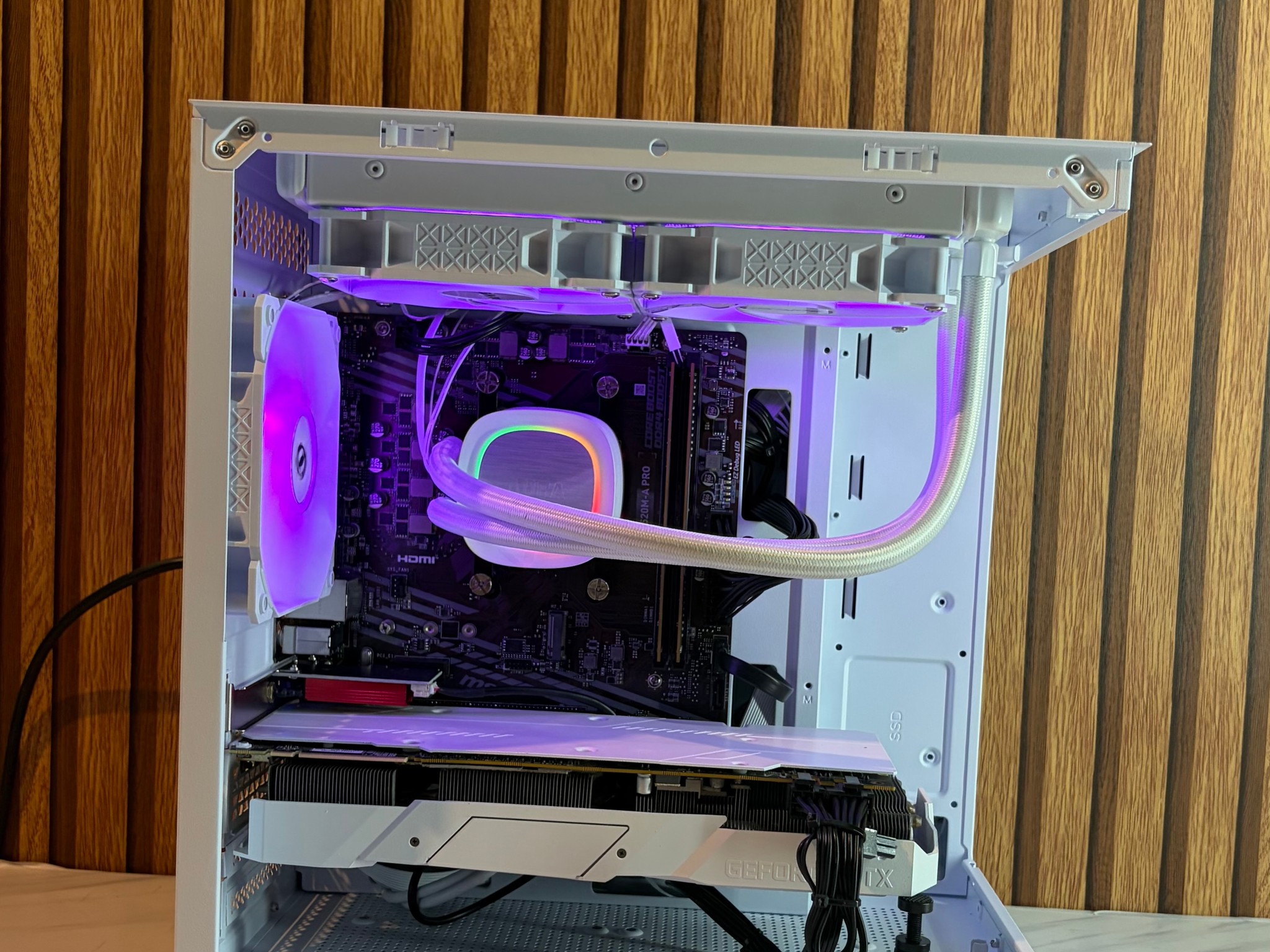 RTX 2070 SUPER | Ryzen 5 5500 | 16 GB DDR4 | 500GB SSD | 240MM