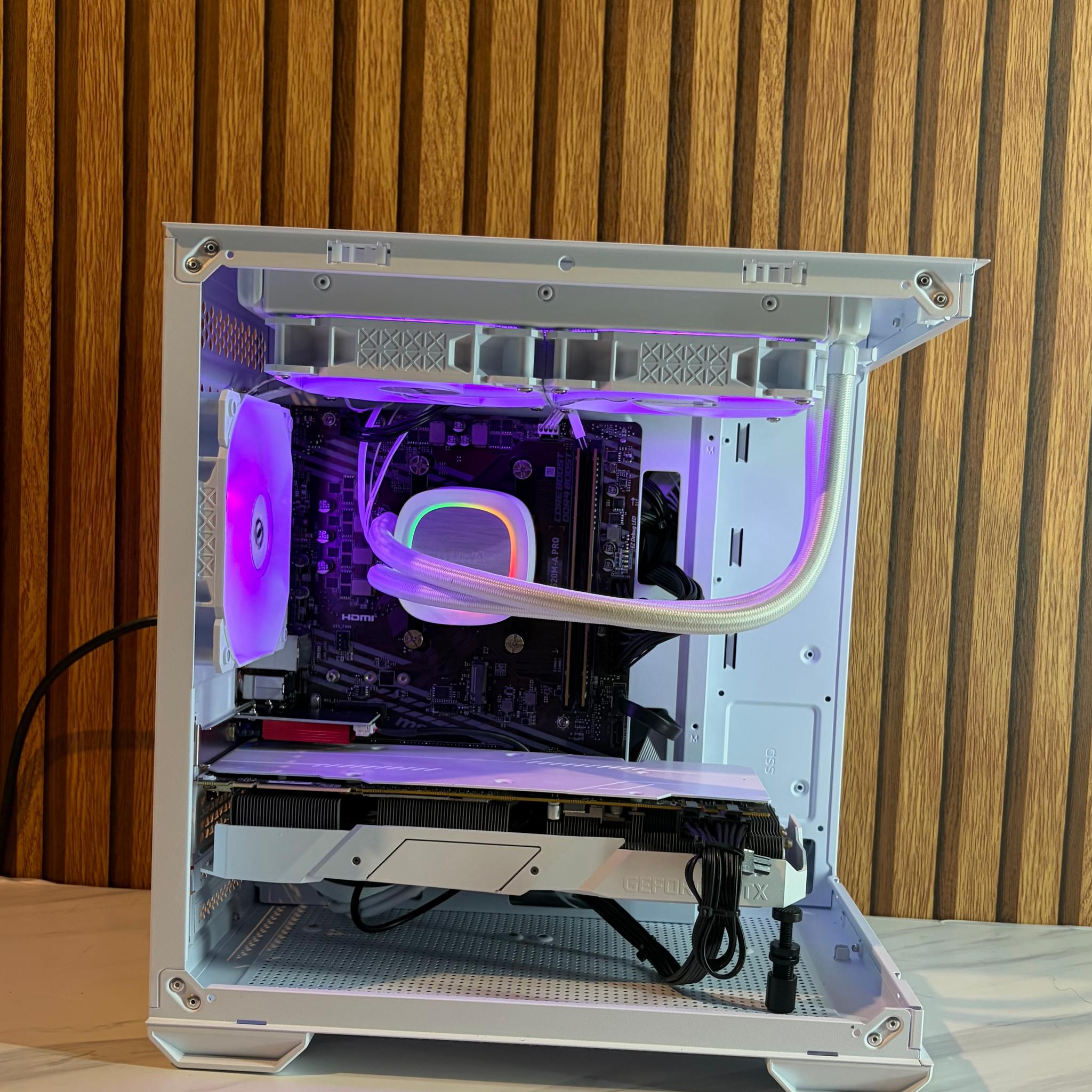 RTX 2070 SUPER | Ryzen 5 5500 | 16 GB DDR4 | 500GB SSD | 240MM