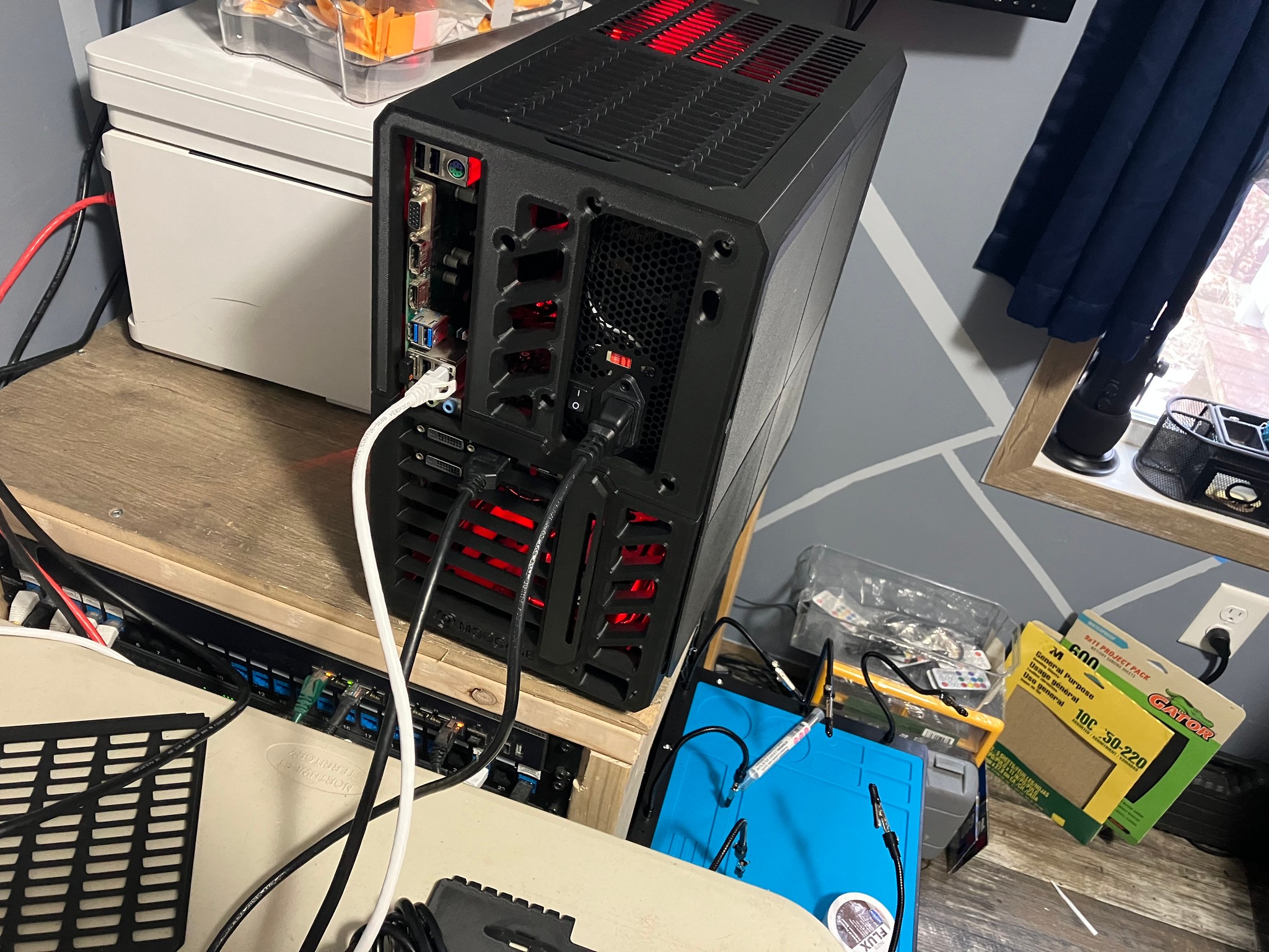 Six Core | i5-9400f | RX 570 OC | 8 GB Ram | 120 GB SSD | 1 TB Game HDD | 600W PSU | Win 11 Pro |
