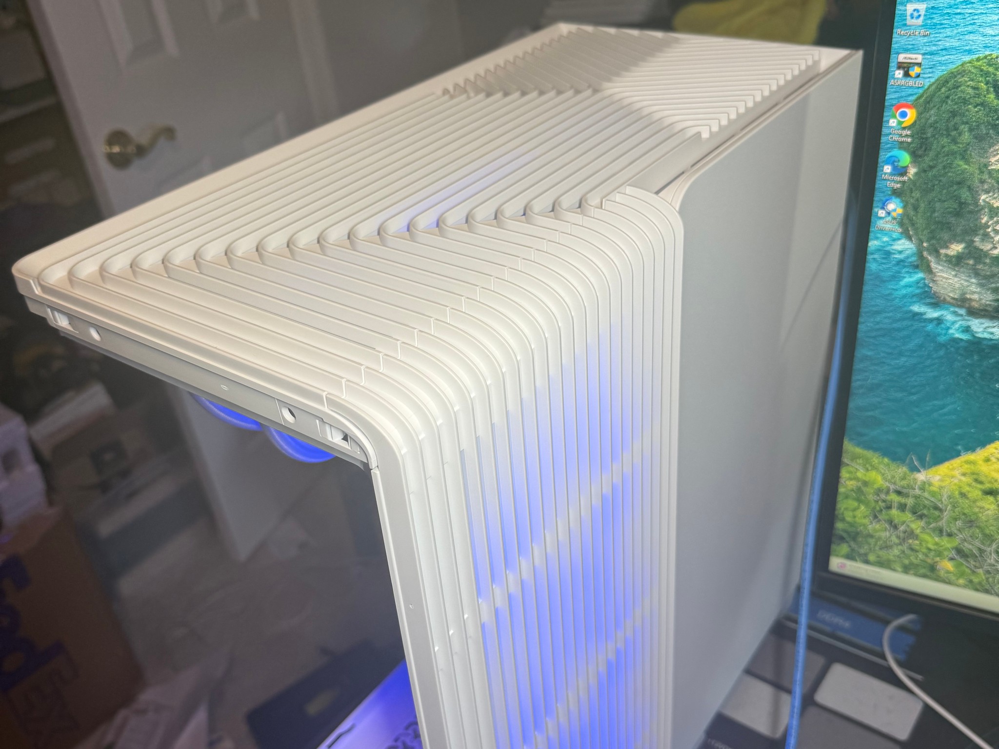 Custom White All AMD build.  9070XT and 9700X CPU