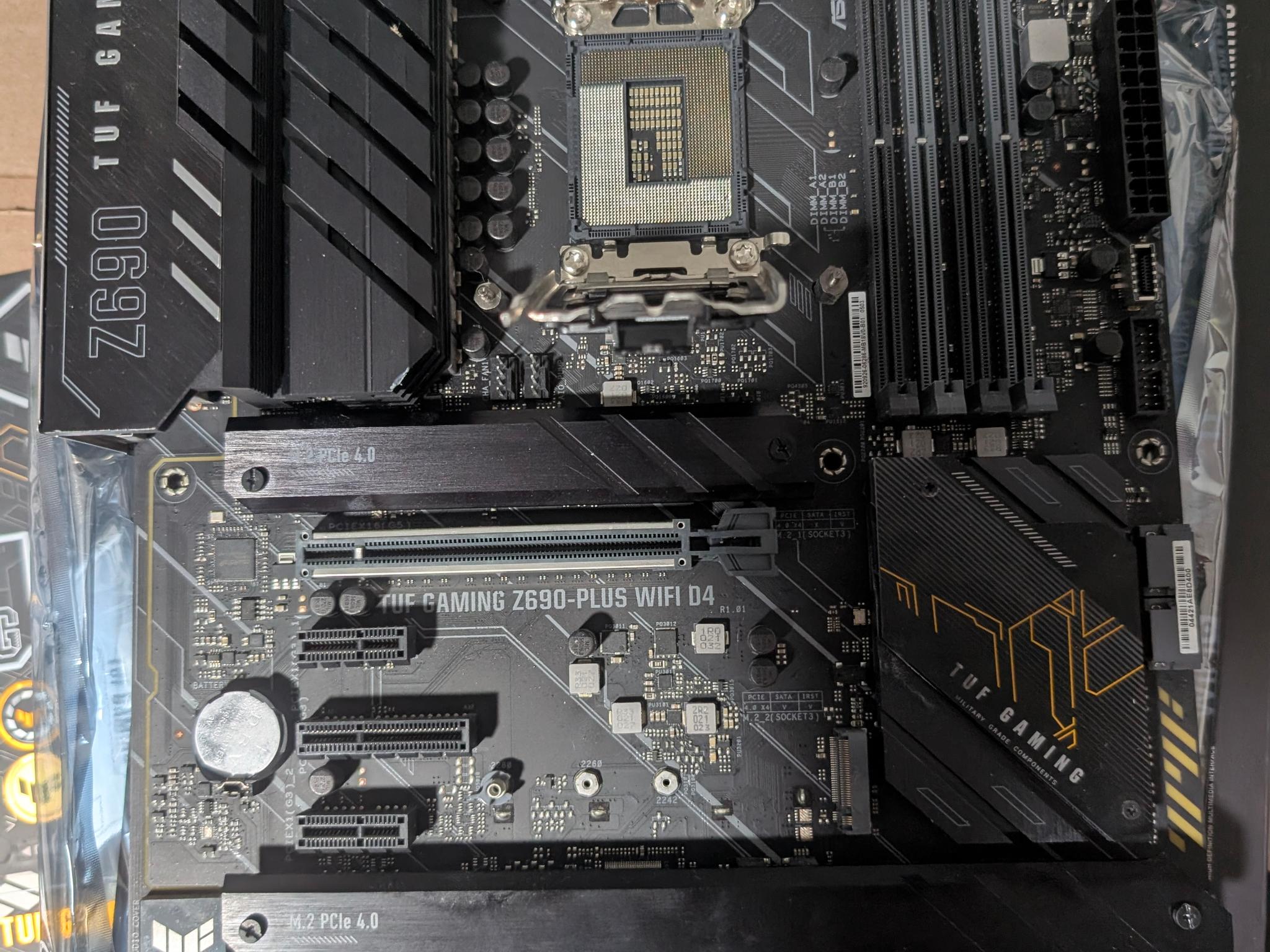 ASUS TUF GAMING Z690-PLUS WIFI D4 - Image 2