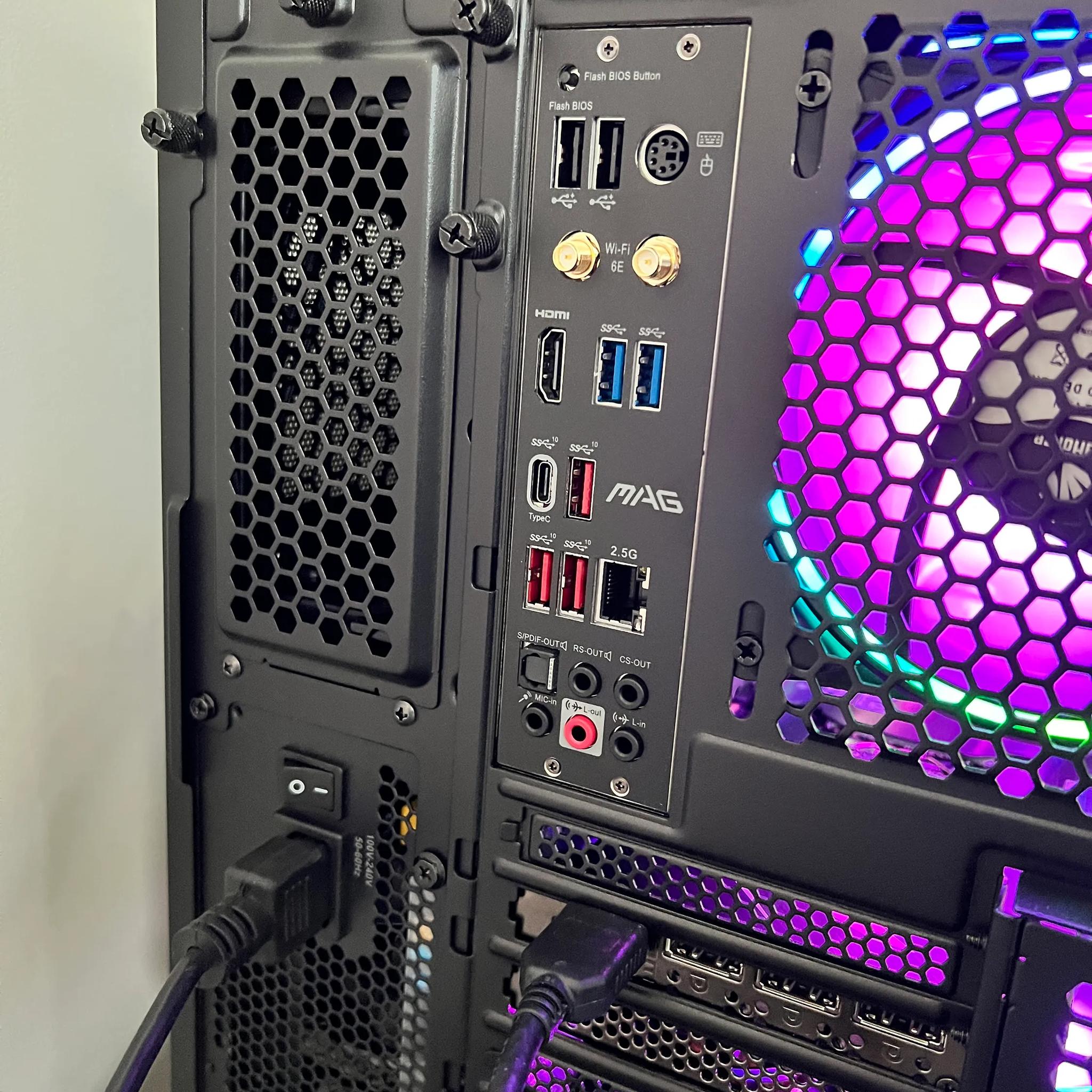 Ryzen 7 5800X3D | RTX 3080 | Pro Gamer